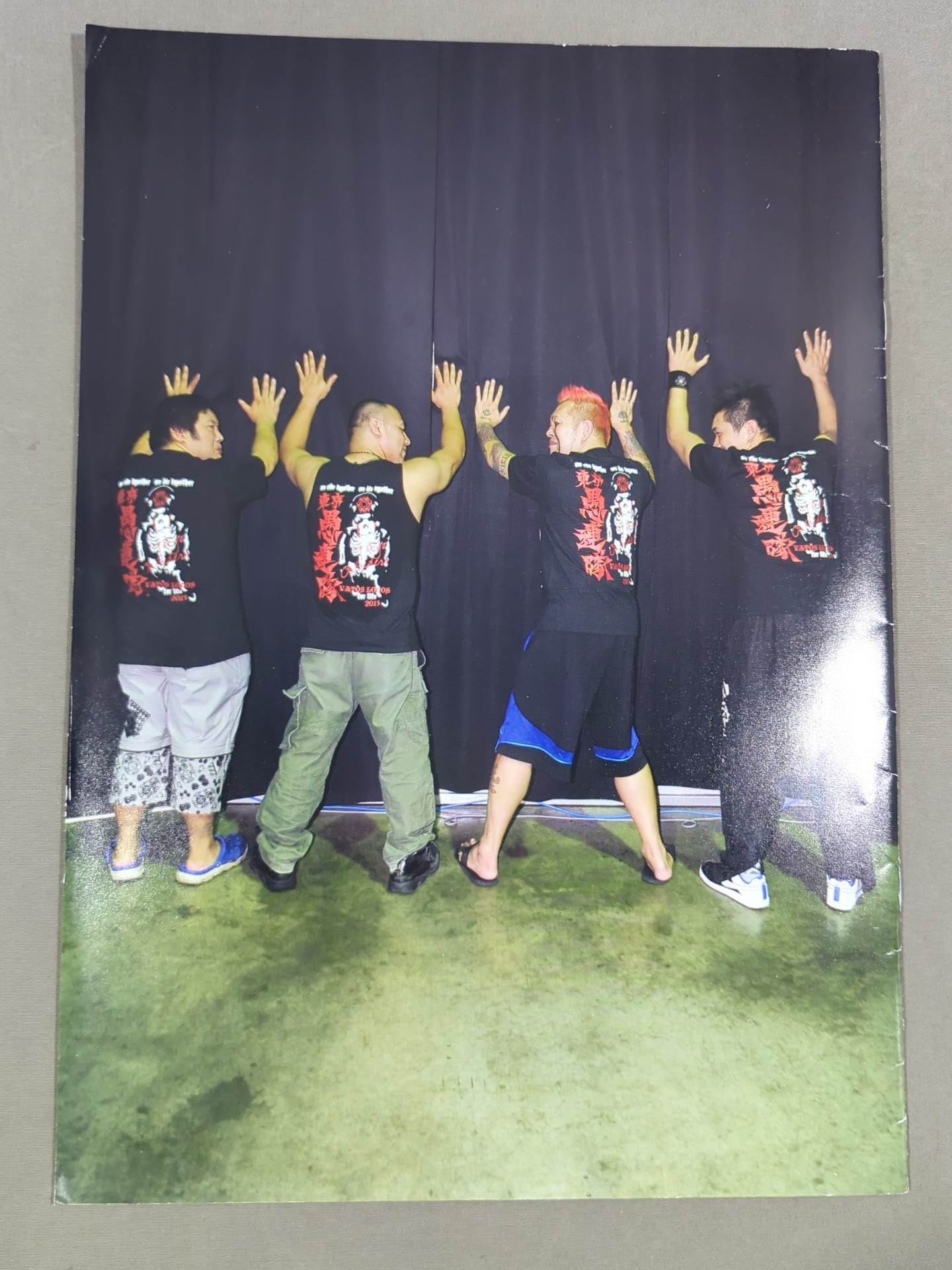 【FUJITA hand signed autograph 】Tokyo Gurentai / TOKYO DREAM 2013 OFFICIAL GUIDE BOOK