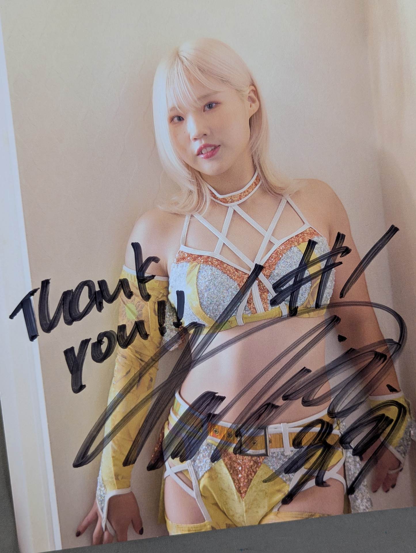 ビクトリア弓月 直筆サイン入り ポートレート(A-7)