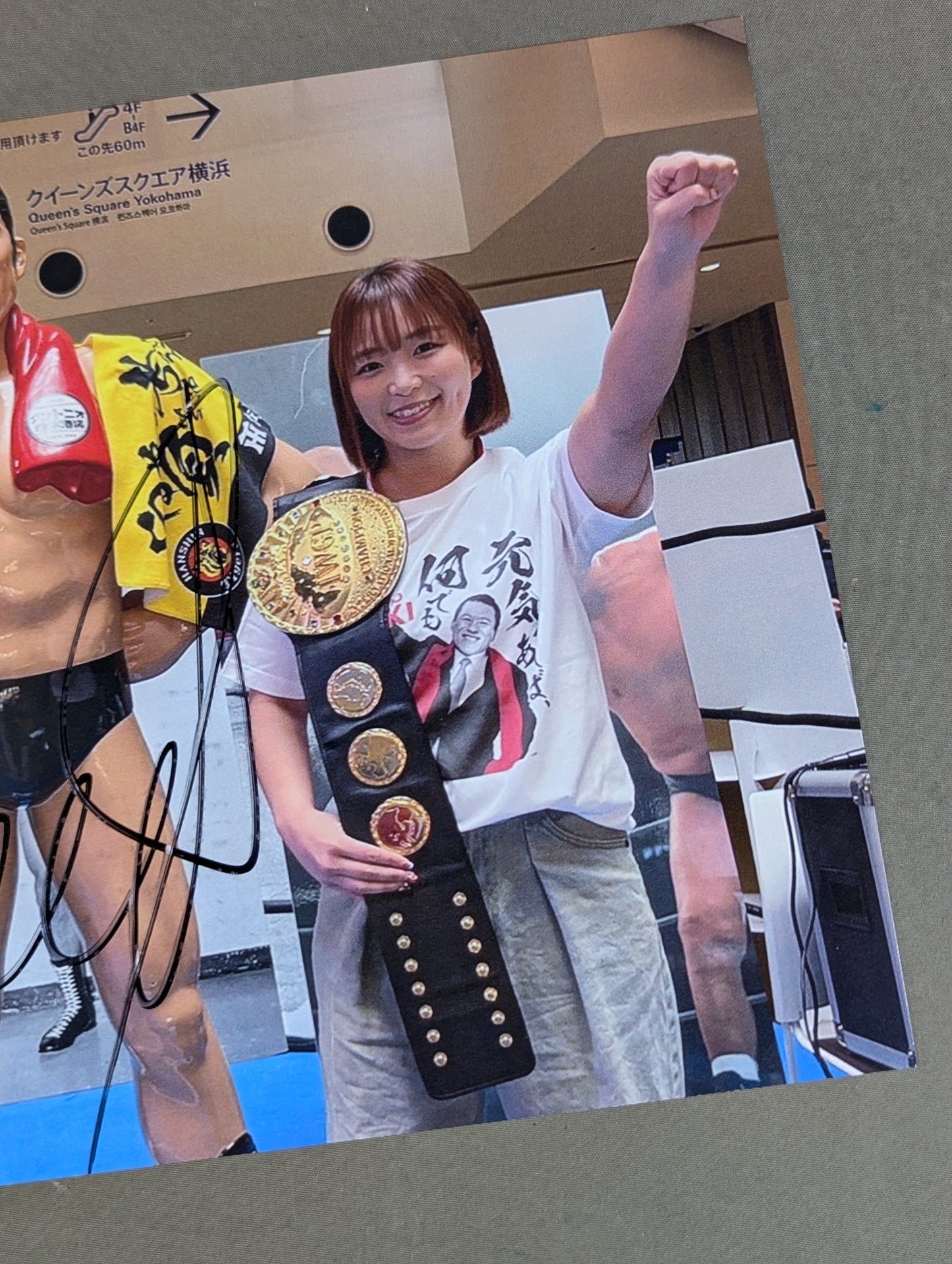 Sareee (SARRAY) hand signed autograph Pro-Photo (D-3)