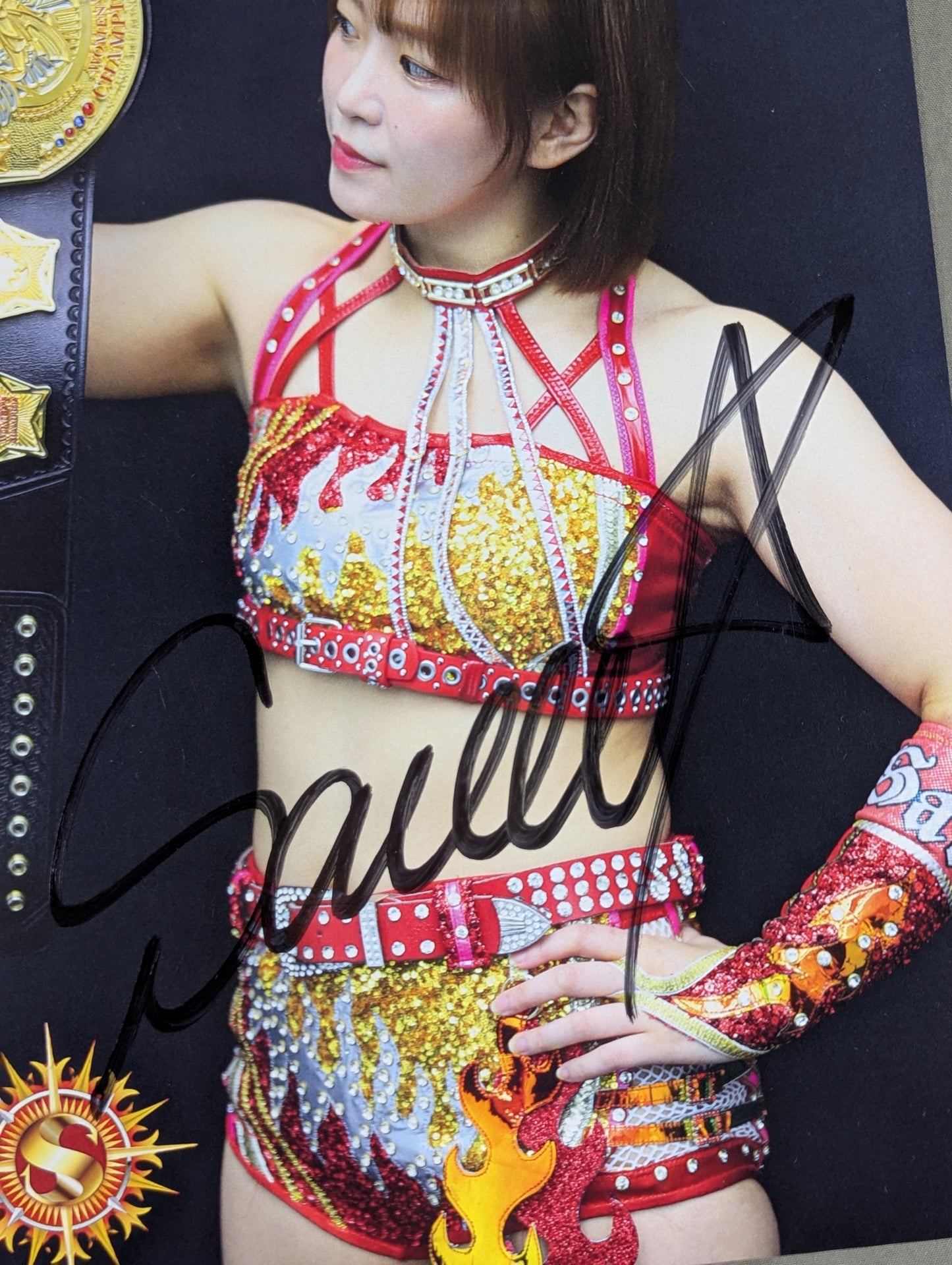 ★IWGP Women's Championship ★ Sareee (SARRAY) hand signed autograph Pro-Photo (2)