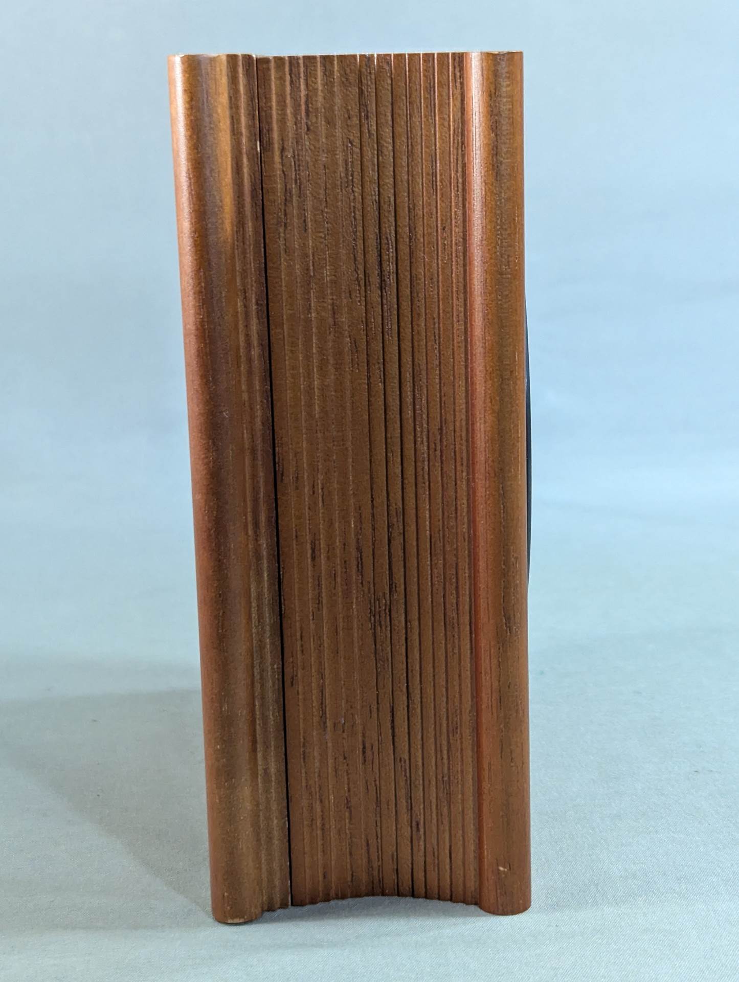 ★ ★ not sold in stores NOAH 1st Anniversary Table Clock