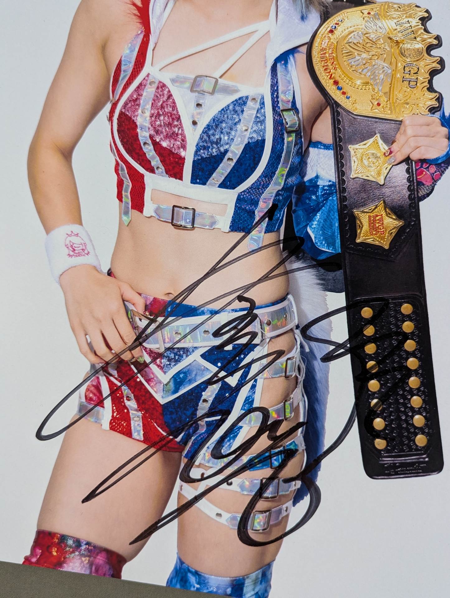 ★IWGP★ Mayu Iwatani hand signed autograph Stardom Pro-Photo (B-3)