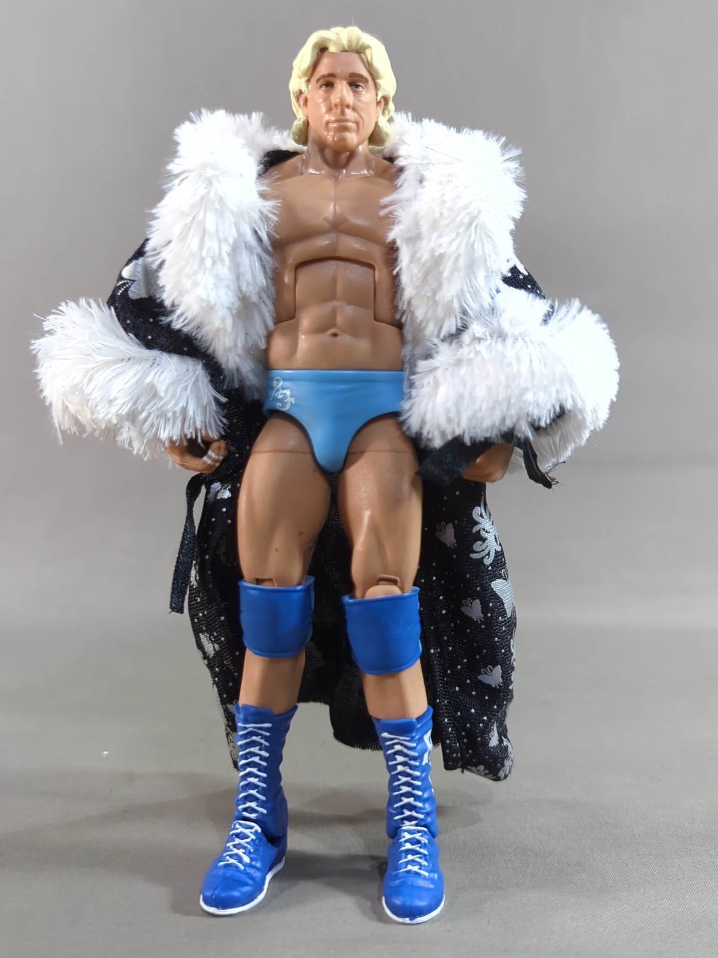 WWE マテル　エリート　リック・フレアー ネイチャーボーイガウン付き WWE マテル エリート リック・フレアー ネイチャーボーイガウン付き