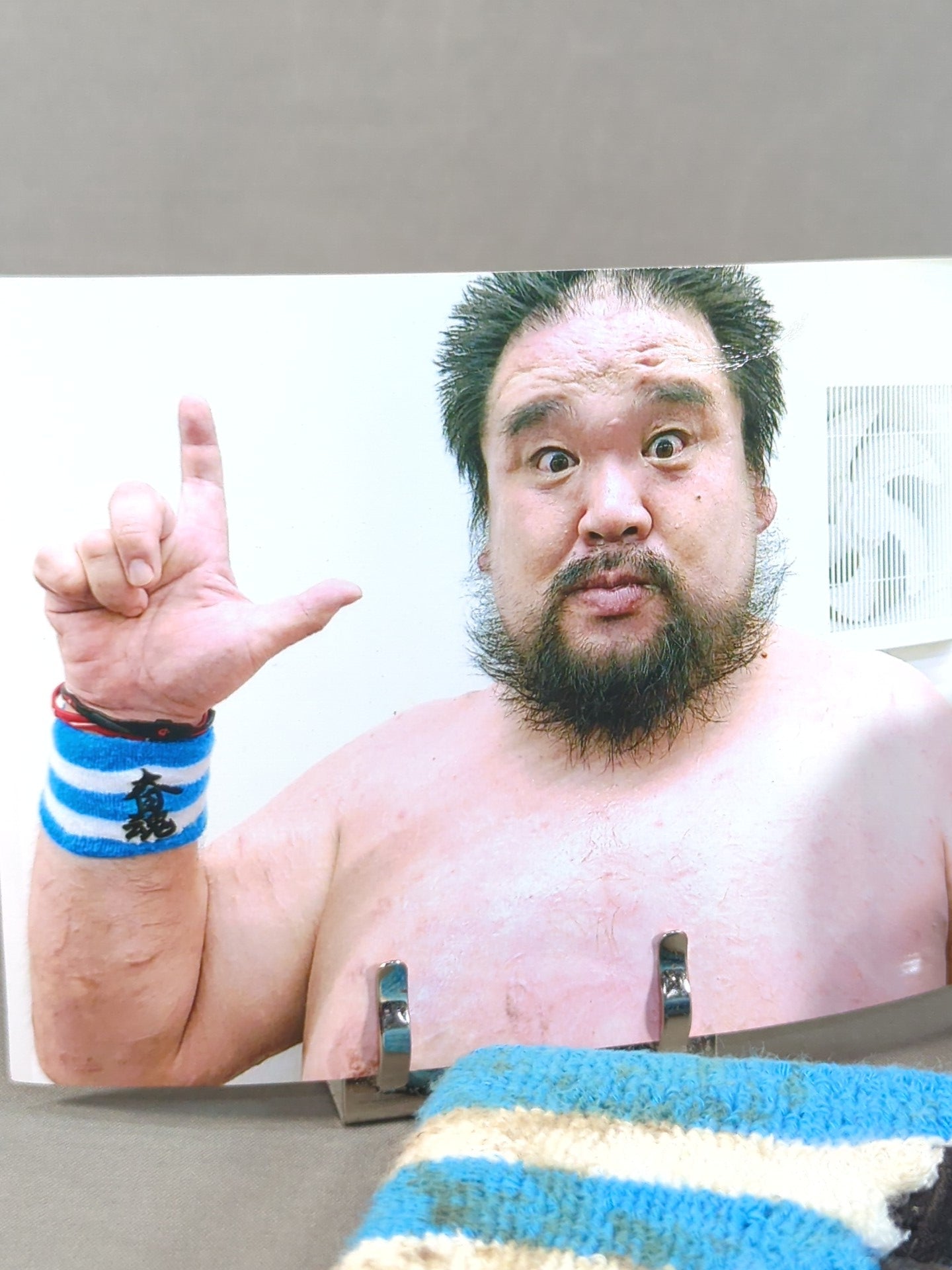 Abdullah Kobayashi 's worn by him Wristbands and hair