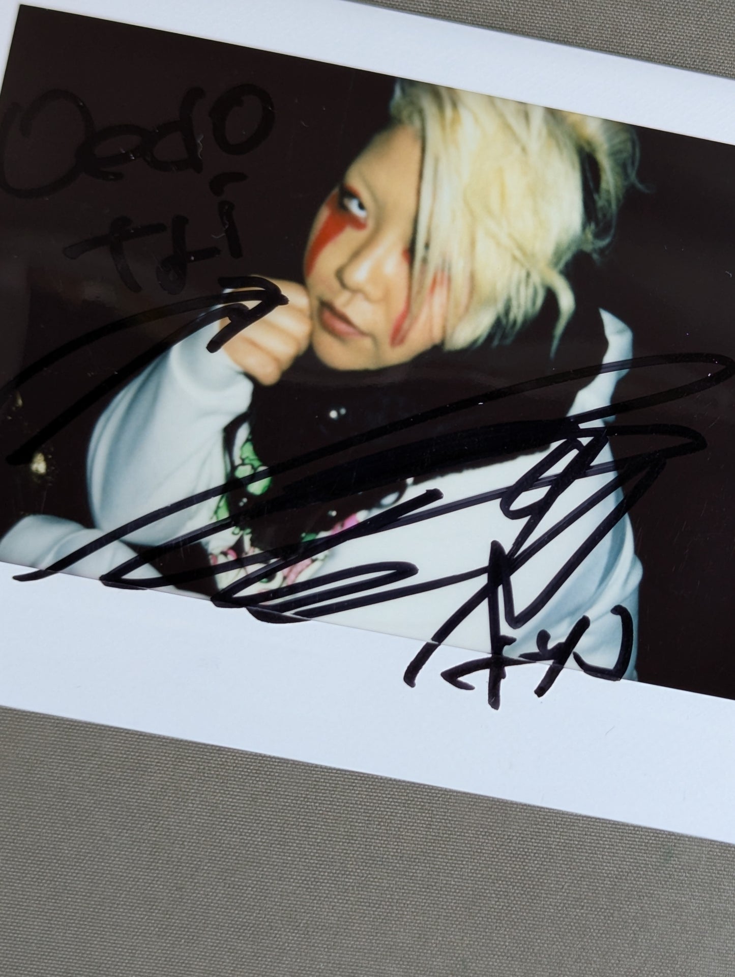 Natsuko Tora hand signed autograph Cheki (C-1)