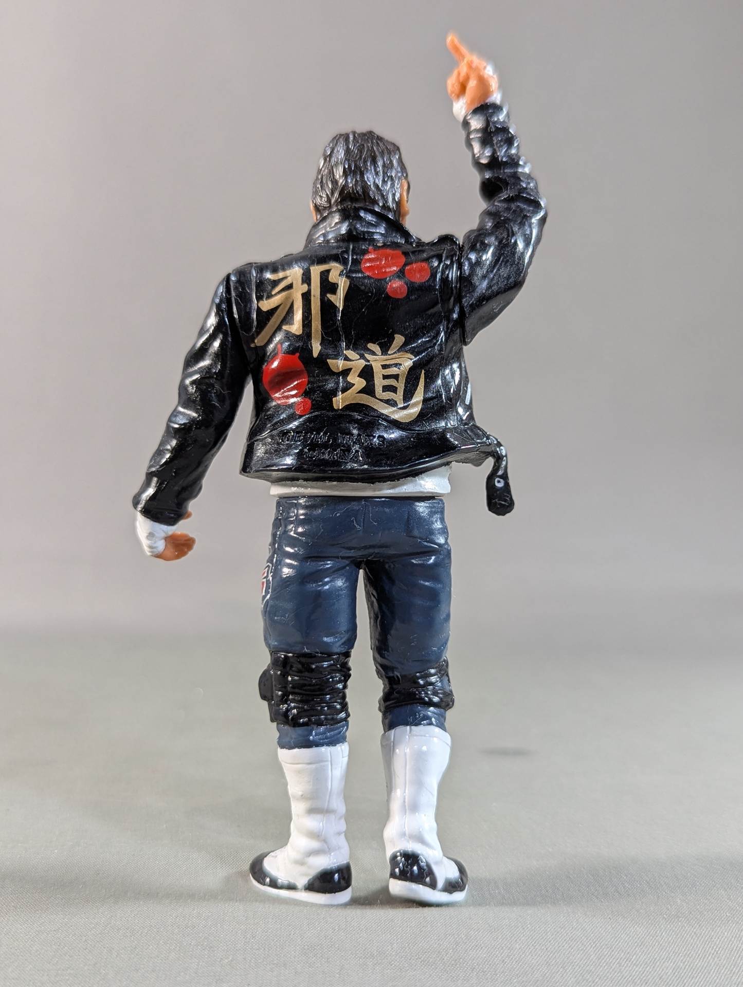 大仁田厚(白シャツ・革ジャン)