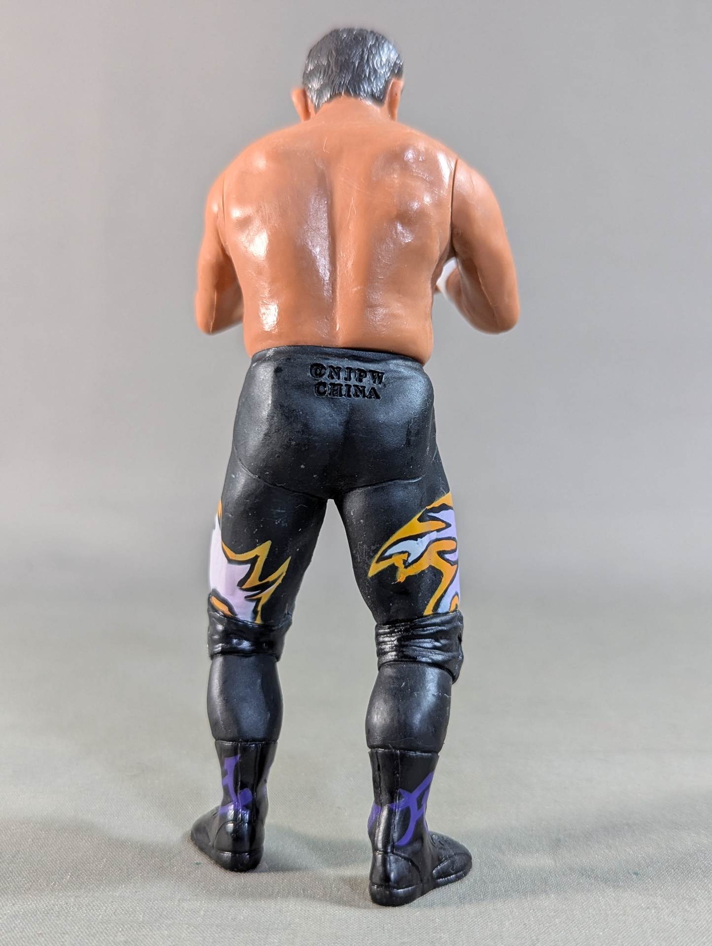 Junji Hirata (with mask)