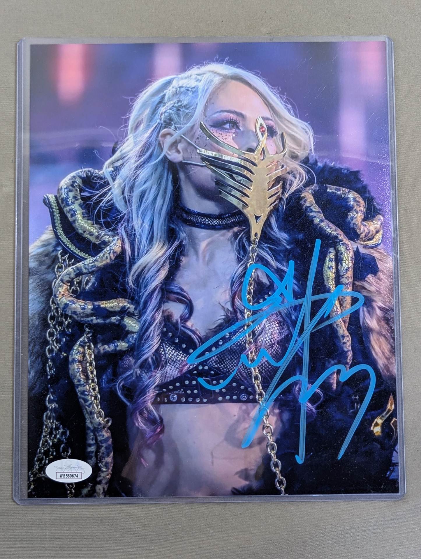 Giulia hand signed autograph Pro-Photo (JSA Certification) (3)