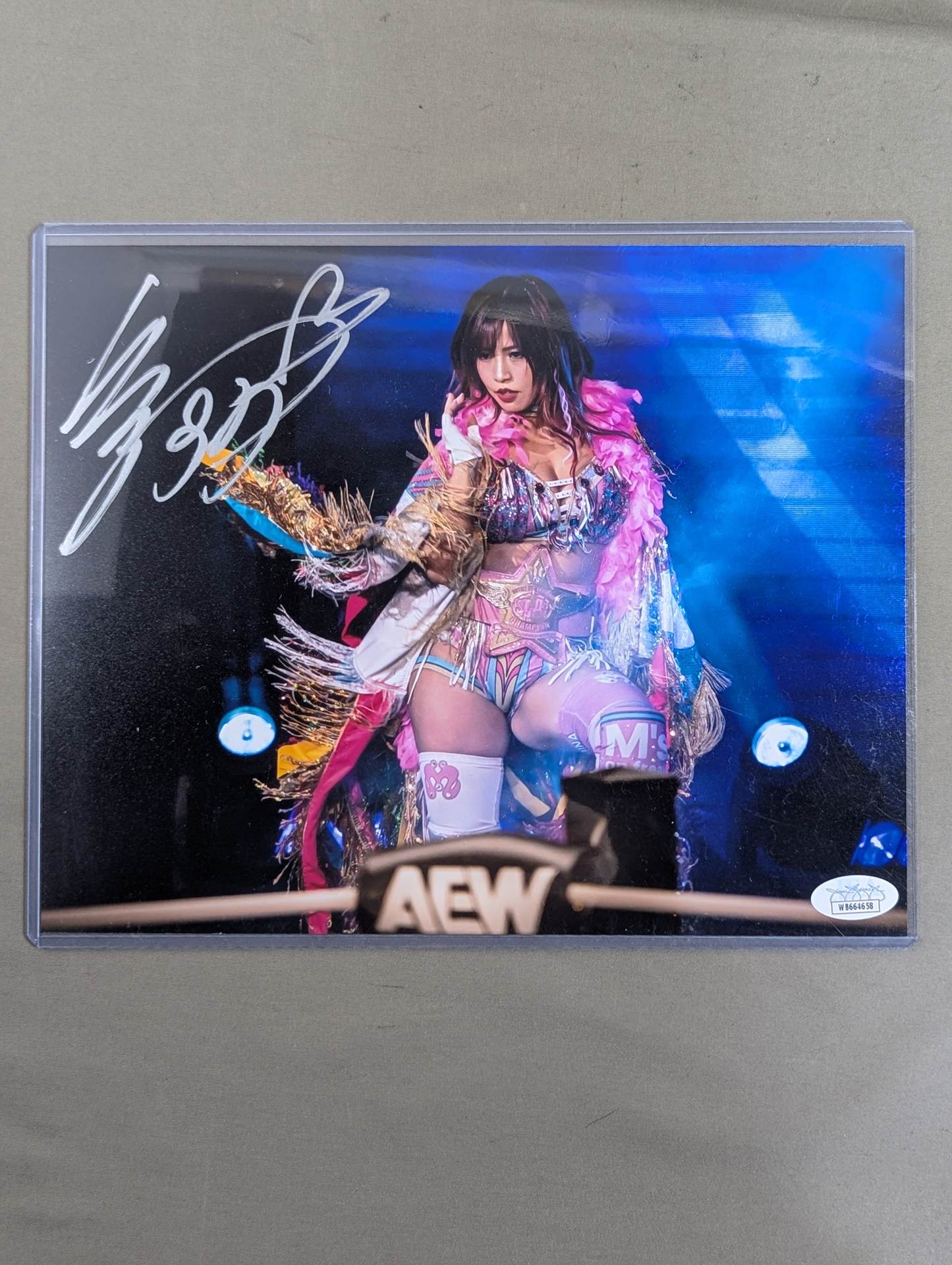 Mina Shirakawa hand signed autograph Pro-Photo (JSA Certification) (1)