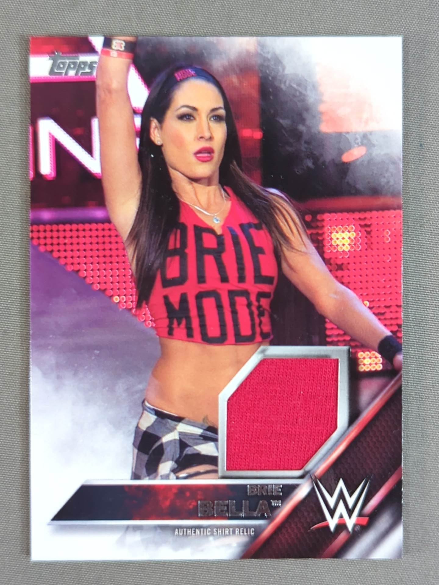 2016 TOPPS WWE ブリー・ベラ 公式リングマットカード – 闘道館