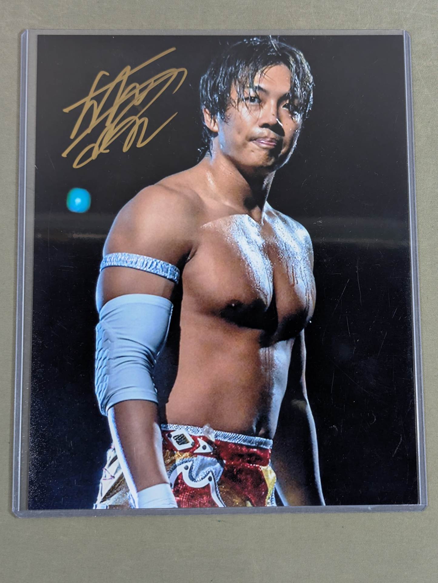 新日本プロレス　ハウスオブトーチャー　直筆サイン入りポートレート　A3サイズ 新日本プロレス ハウスオブトーチャー 直筆サイン入りポートレート