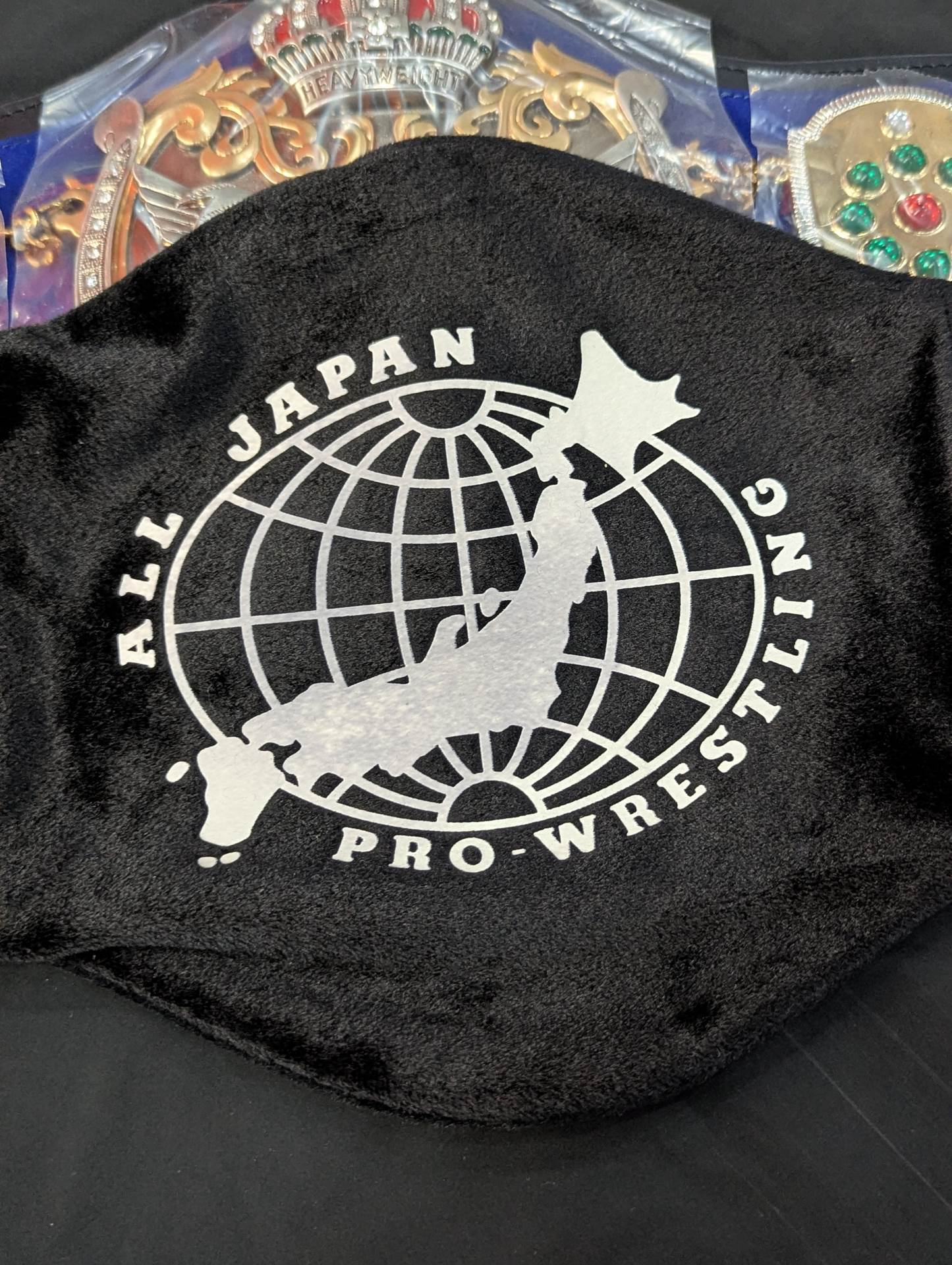 インターナショナル・ヘビー級王座チャンピオンベルト