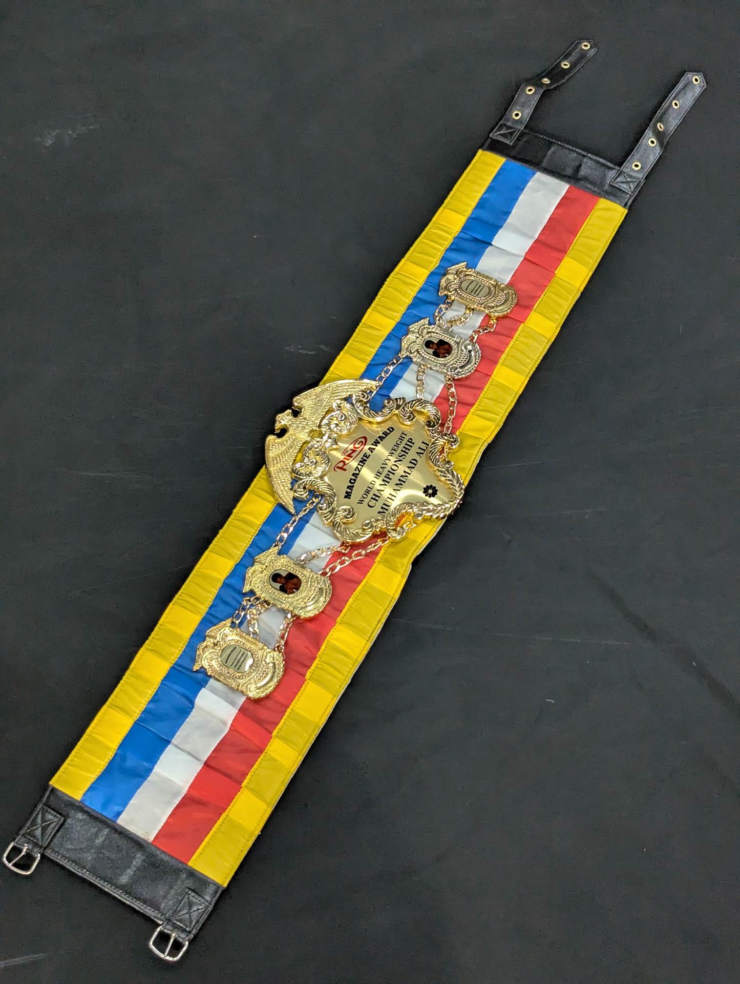 ★ ★ Muhammad Ali The Ring MAGAZINE Award Belt