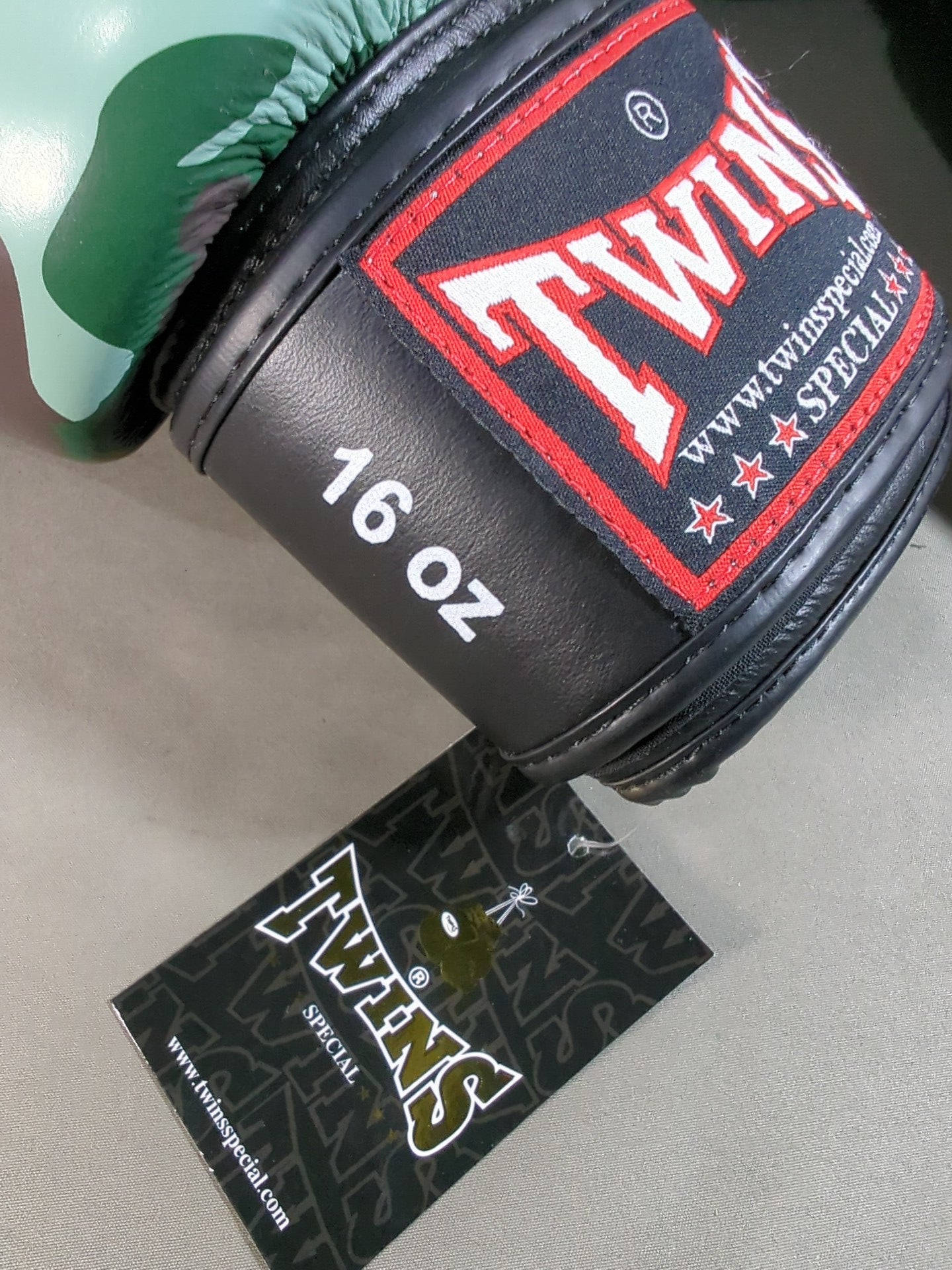 TWINS Boxing Gloves (2) (Camouflage)