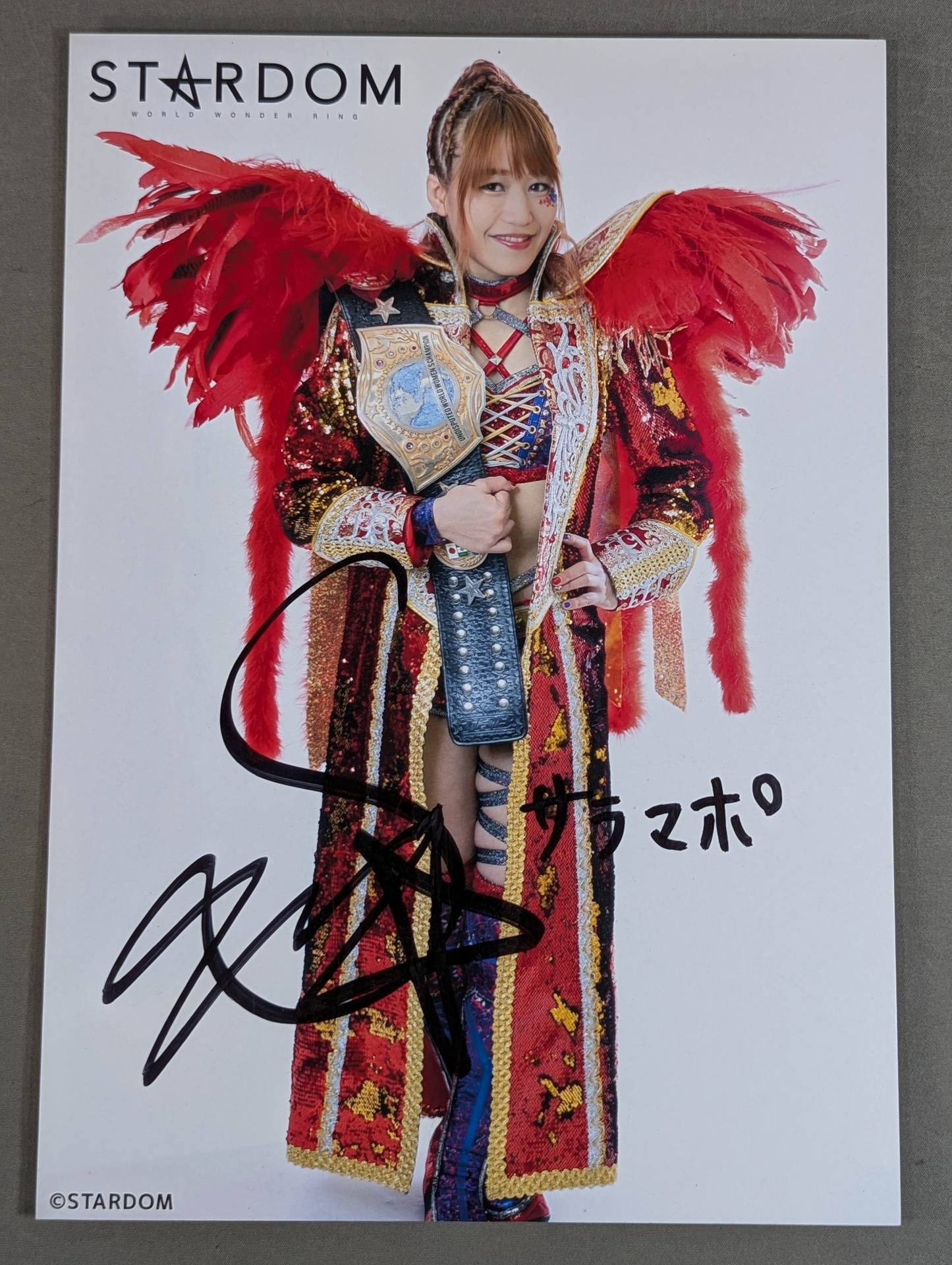 朱里 直筆サイン入り スターダムポートレート(I-5) – 闘道館