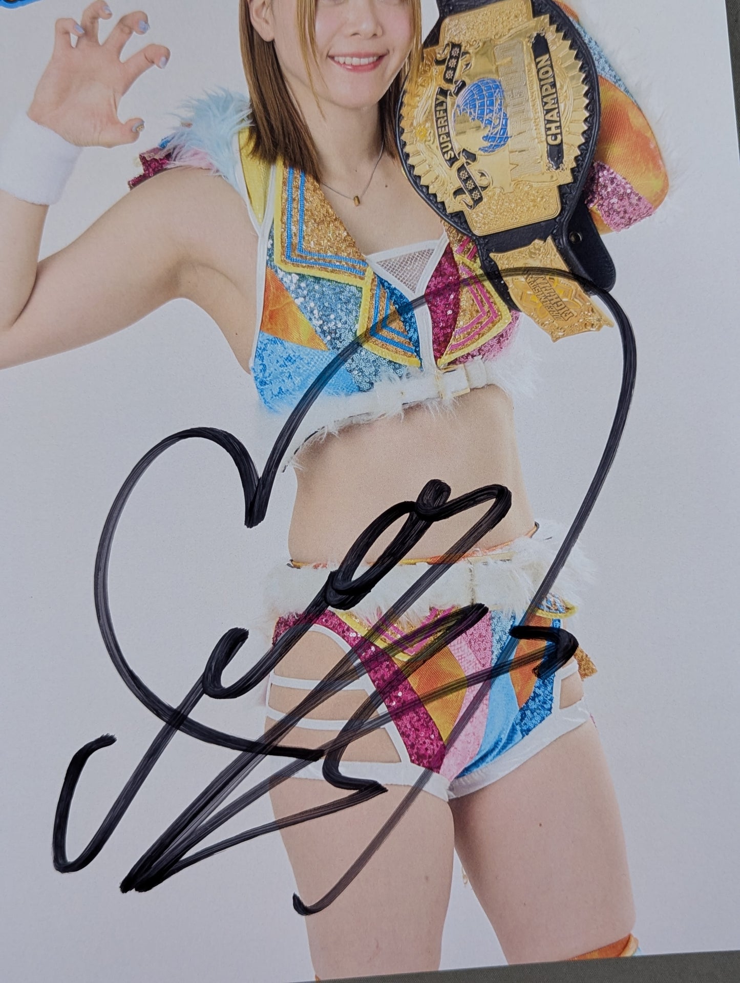 Mayu Iwatani hand signed autograph Pro-Photo (A-2)