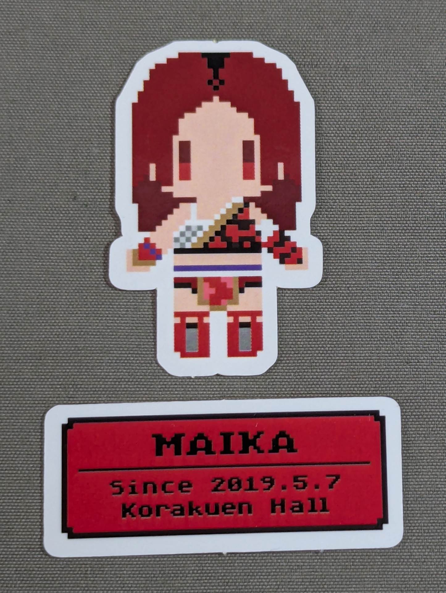 Maika Dot Illustration Flake Sticker