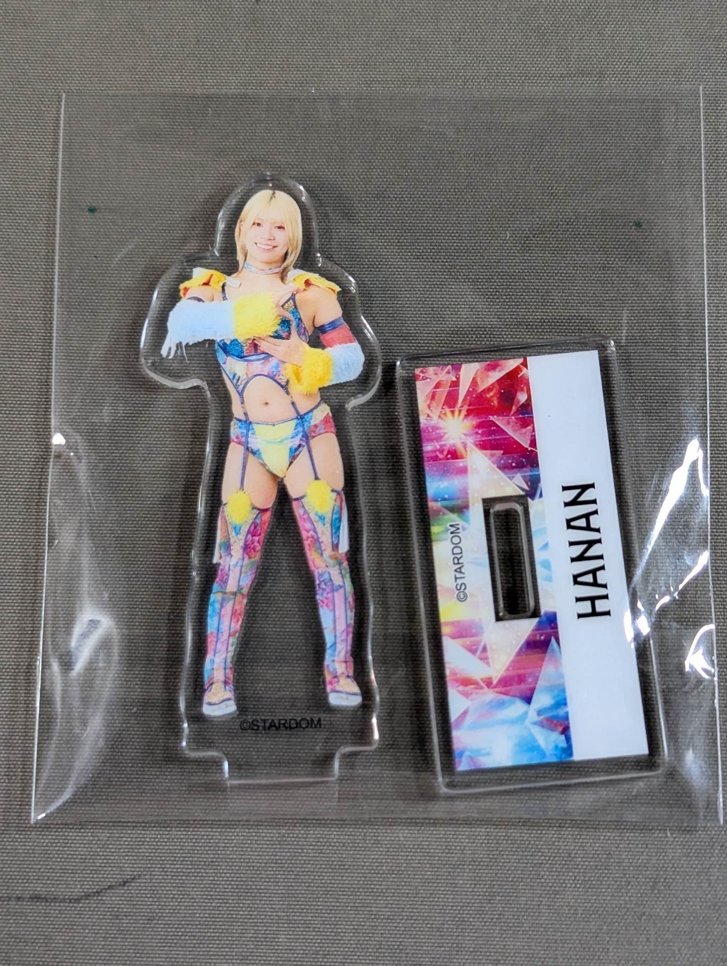 羽南 ミニアクリルスタンド② WORLD WONDER RING STARDOMくじ(2025