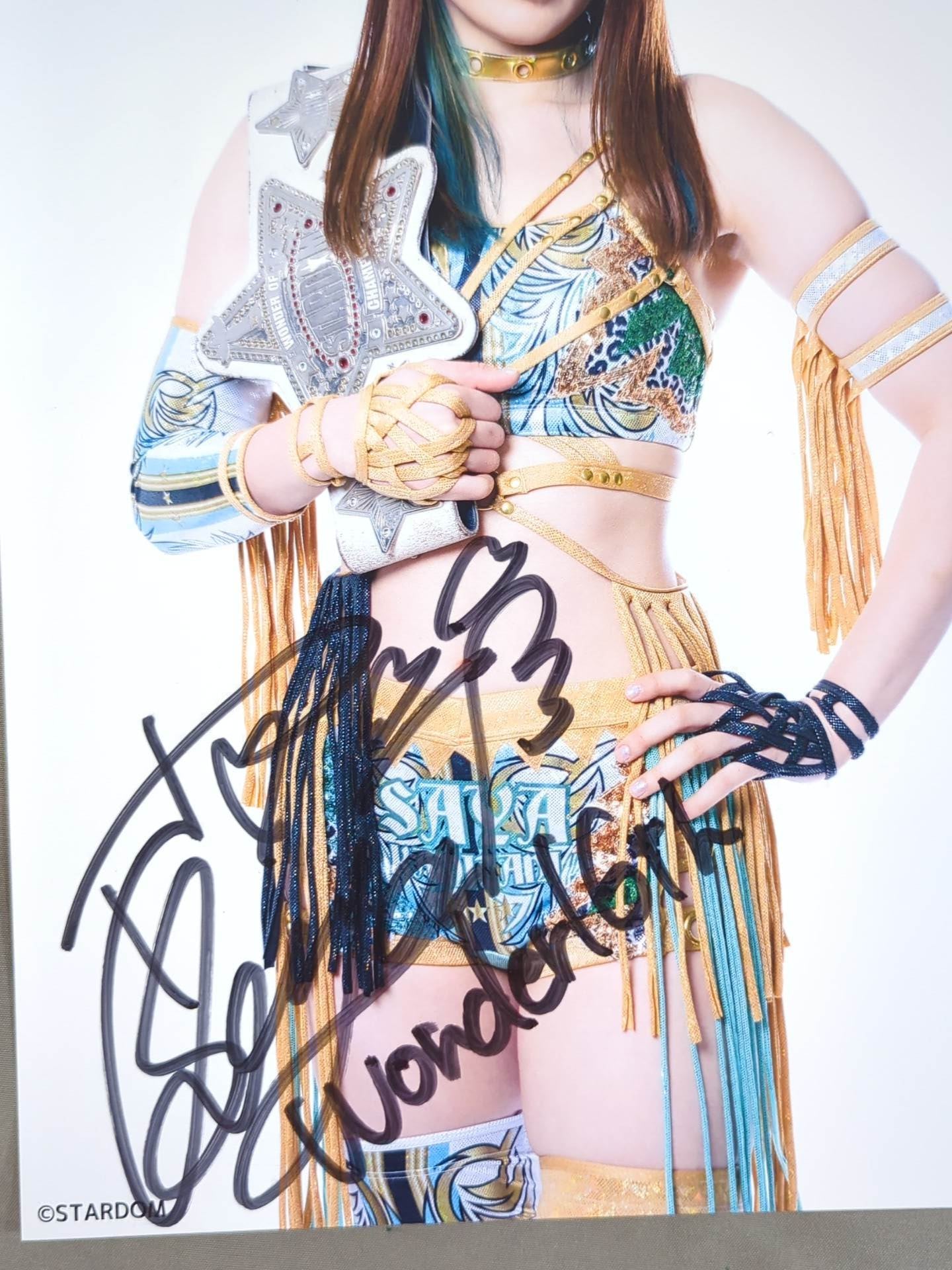 上谷沙弥 直筆サイン入り スターダムポートレート(W-1)