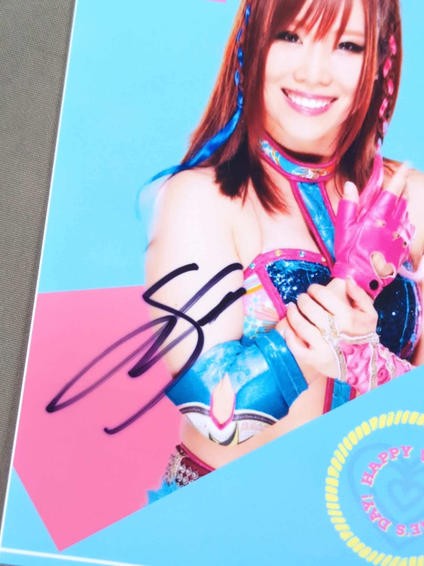 【hand signed autograph】 Kairi Sane Valentine's Day photo