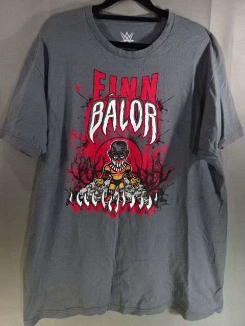 フィン・ベイラー イラストTシャツ①(WWE(2016 / グレー) – 闘道館