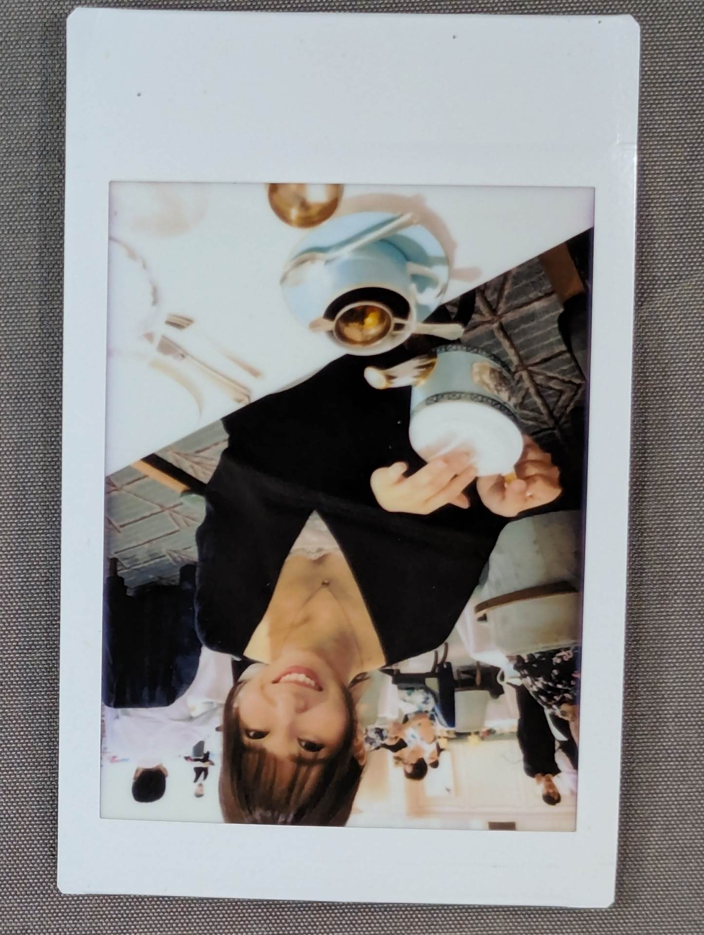 RIHO photo Cheki (1)