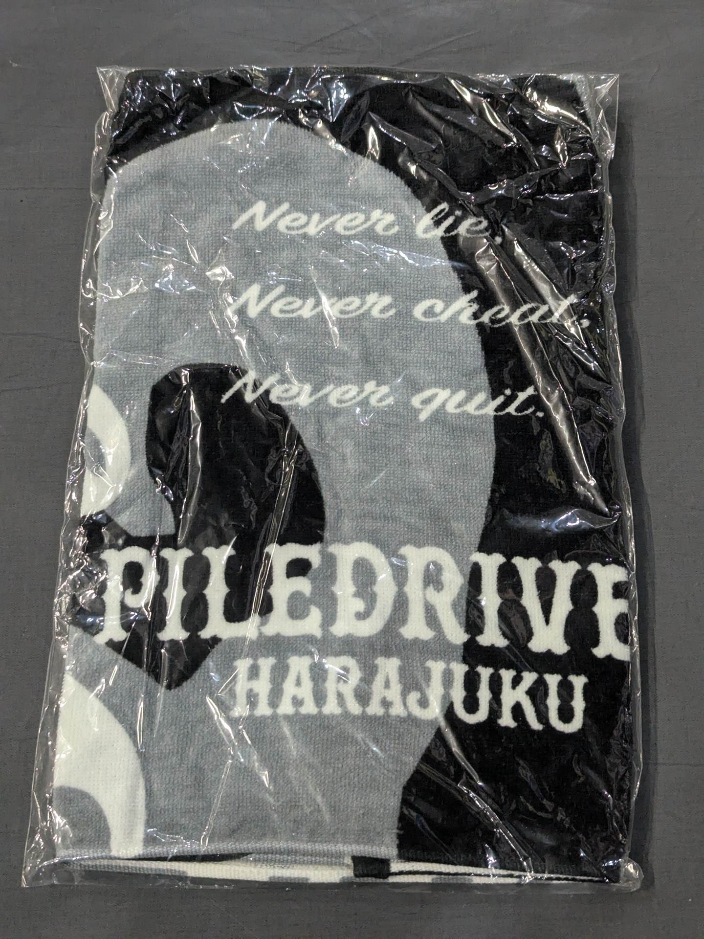 Pile Driver Harajuku "PILEDRIVER HARAJUKU" face towel