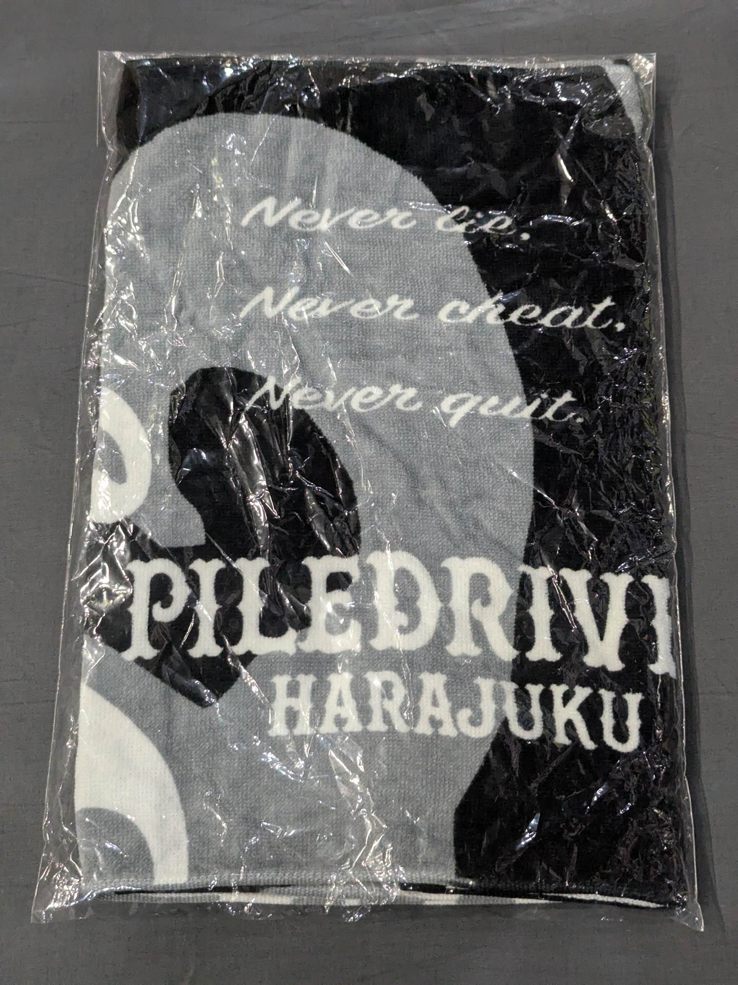 Pile Driver Harajuku "PILEDRIVER HARAJUKU" face towel