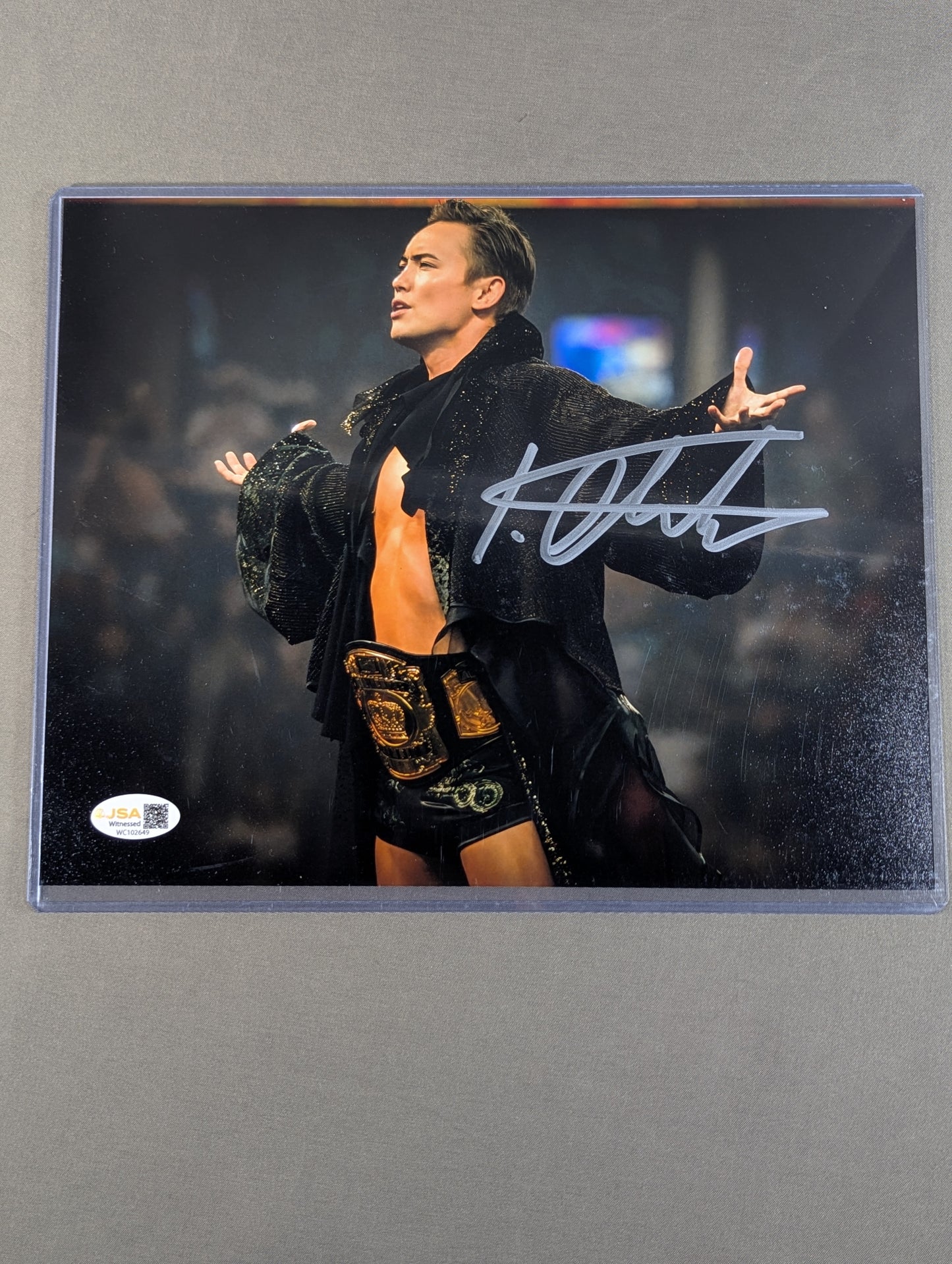 ★JSA★ Kazuchika Okada hand signed autograph Pro-Photo (AEW Belt Gown)