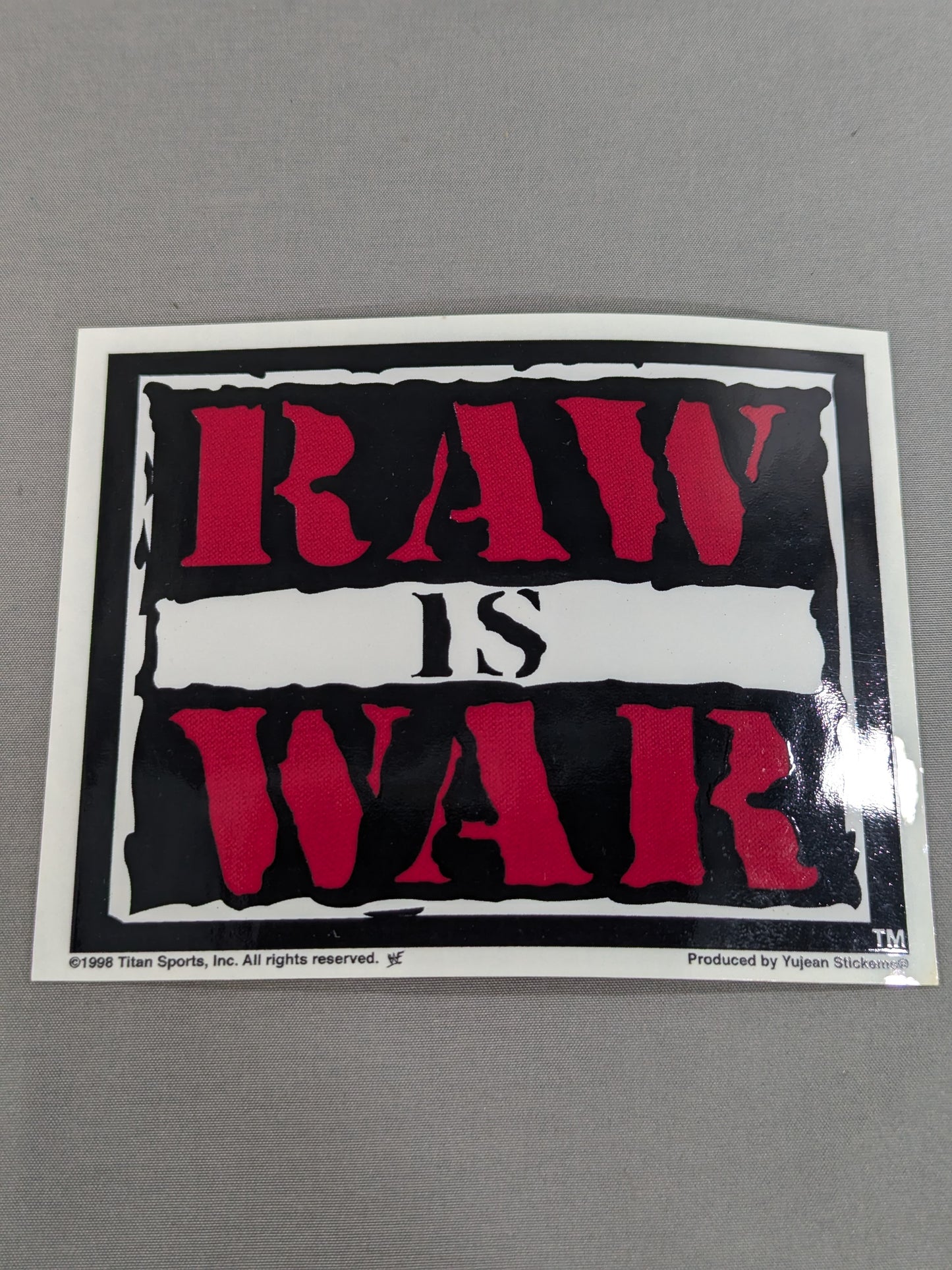 RAW IS WAR ステッカー