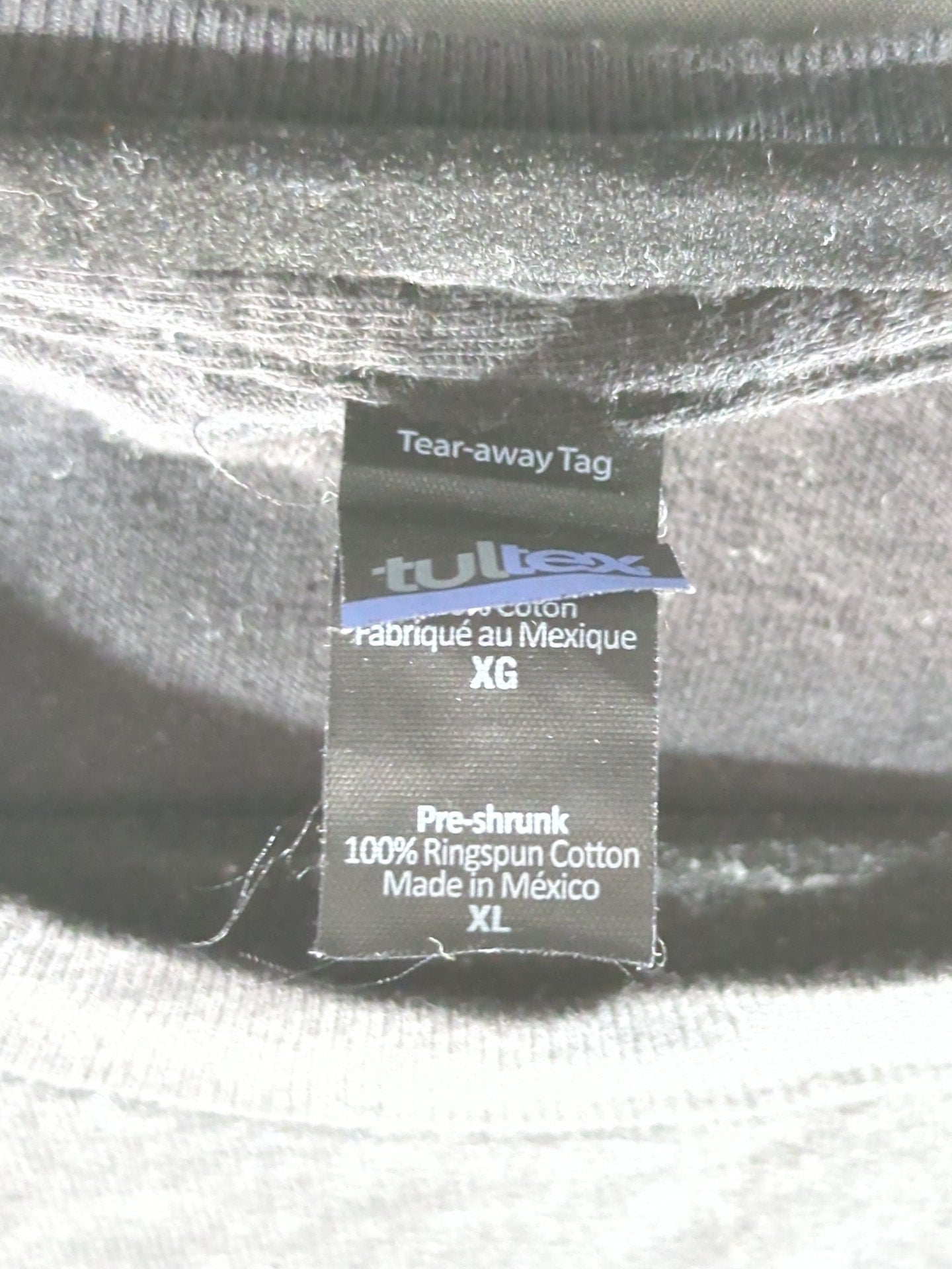 ルーシュ「NO PASANADA NOTHING HAPPENS」Tシャツ(ブラック)