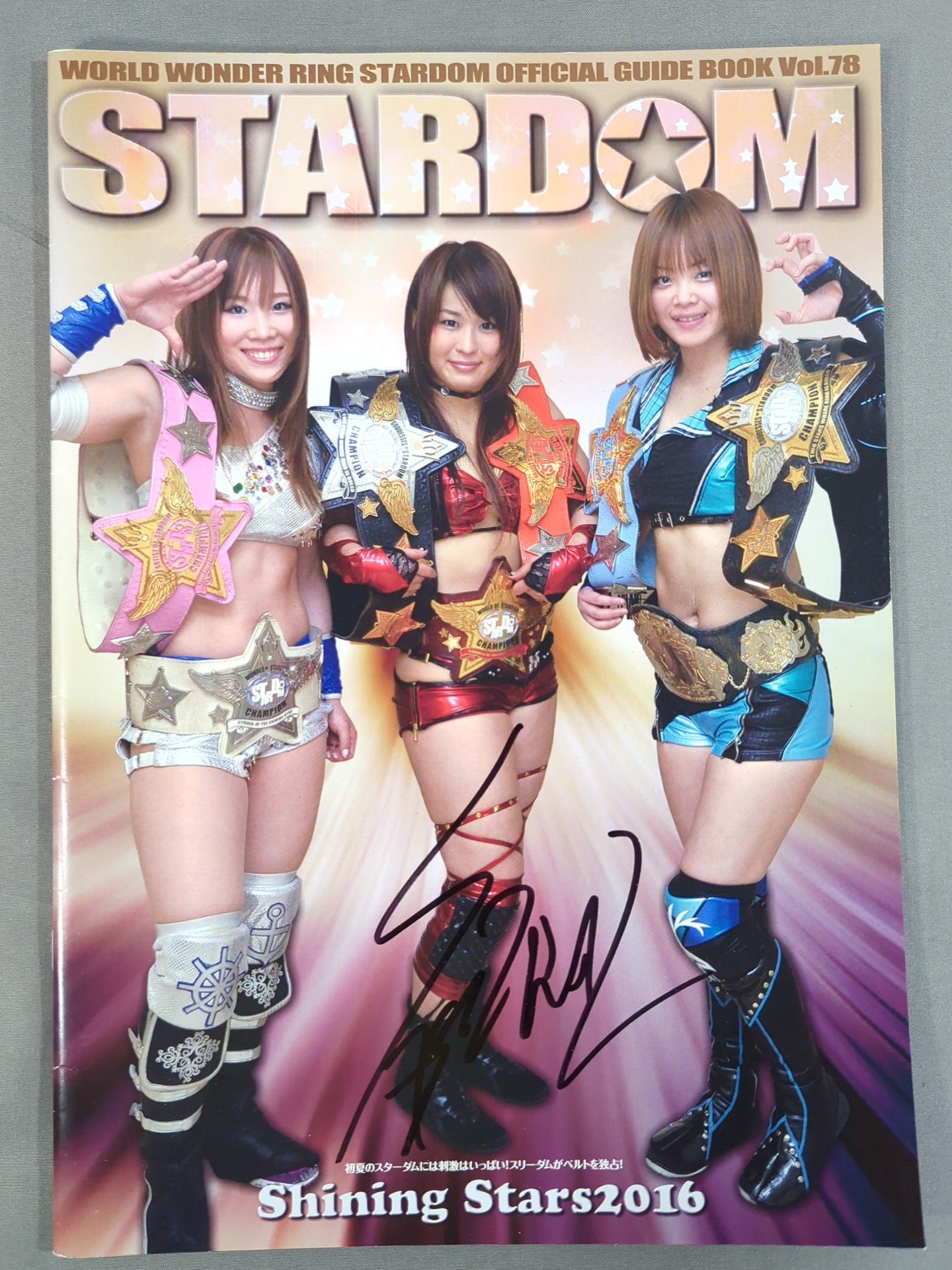 スターダム STARDOM VIP席特典 大阪 直筆サイン入りポスター 新商品】第35代アーティスト・オブ・スターダム/第13代フューチャー