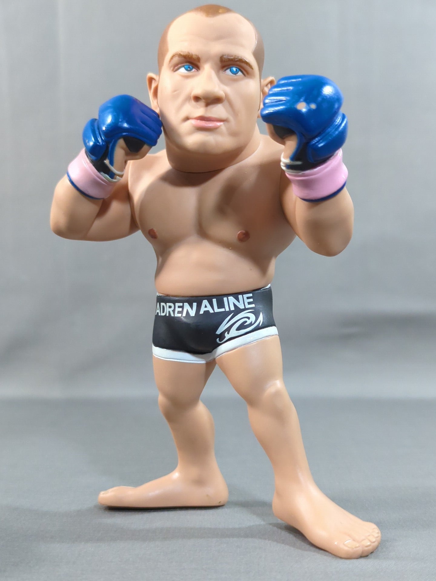 格闘技！レア！PRIDE ヒョードル選手！チャンピオンフィギュア 約15cm エミリヤーエンコ・ヒョードル – 闘道館