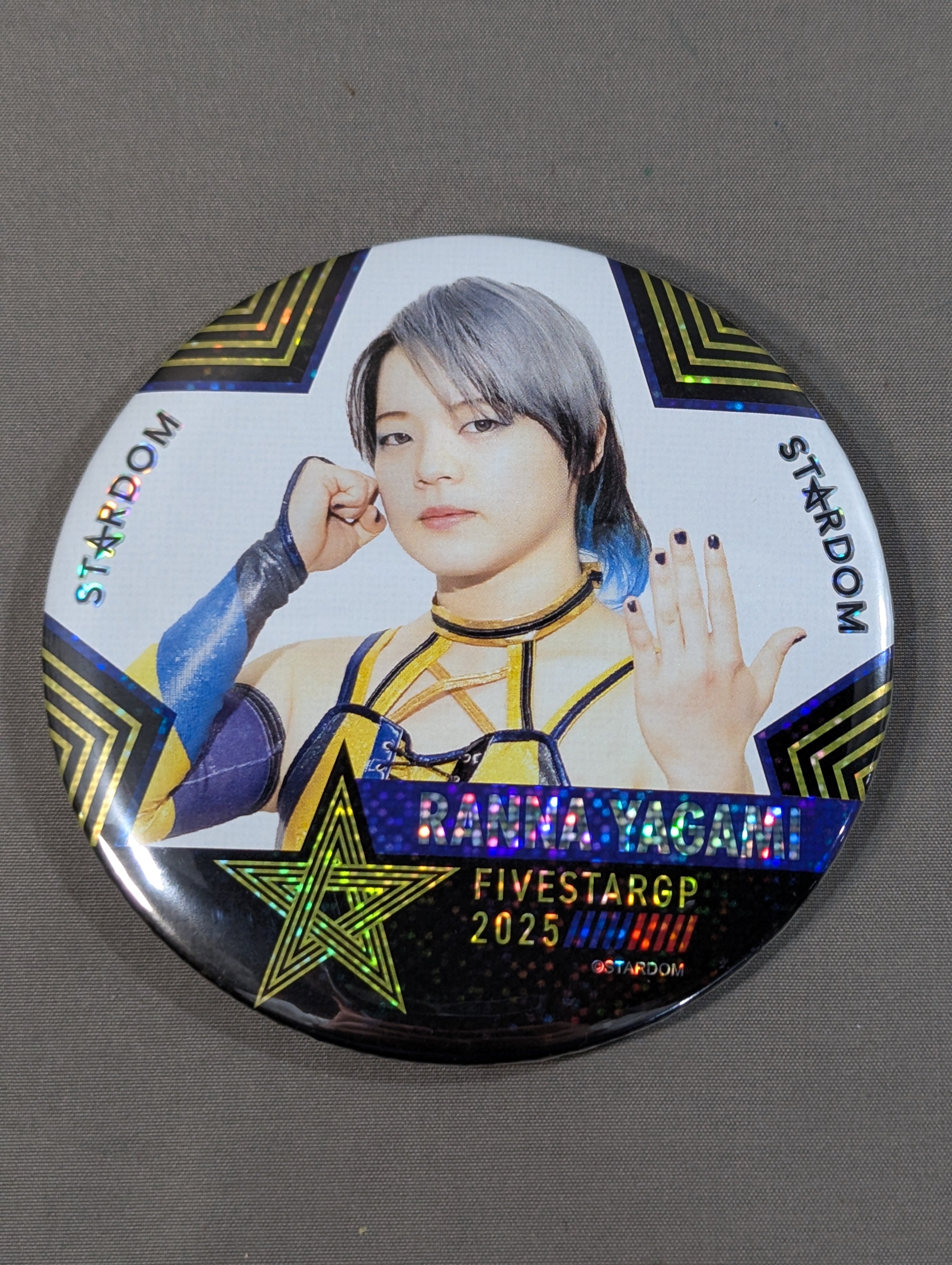八神蘭奈 5☆STAR GP 2025 ランダム缶バッジ – 闘道館