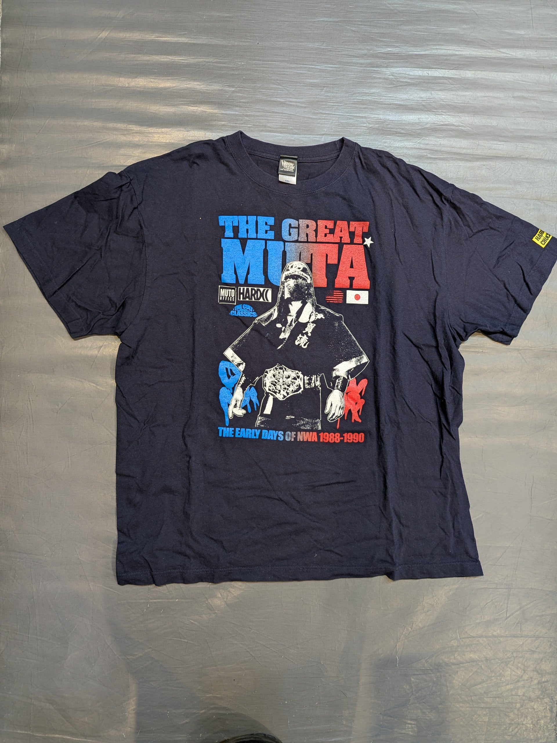 ザ・グレート・ムタ「忍者頭巾」Tシャツ(ネイビー) – 闘道館