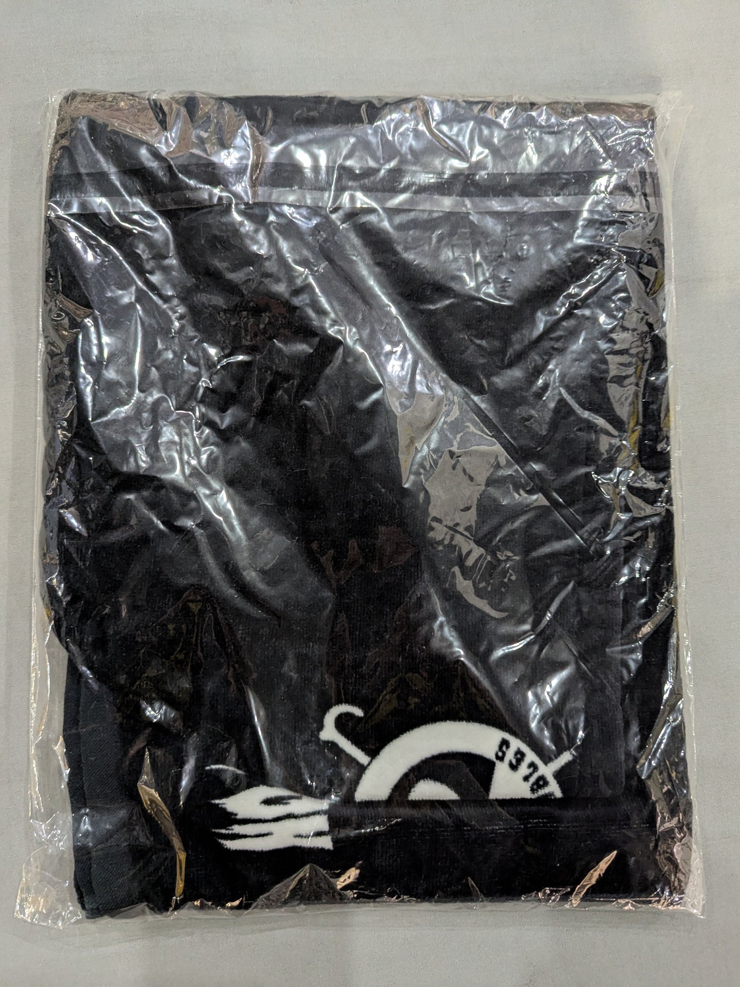 LOS INGOBERNABLES de JAPON hoodie towel