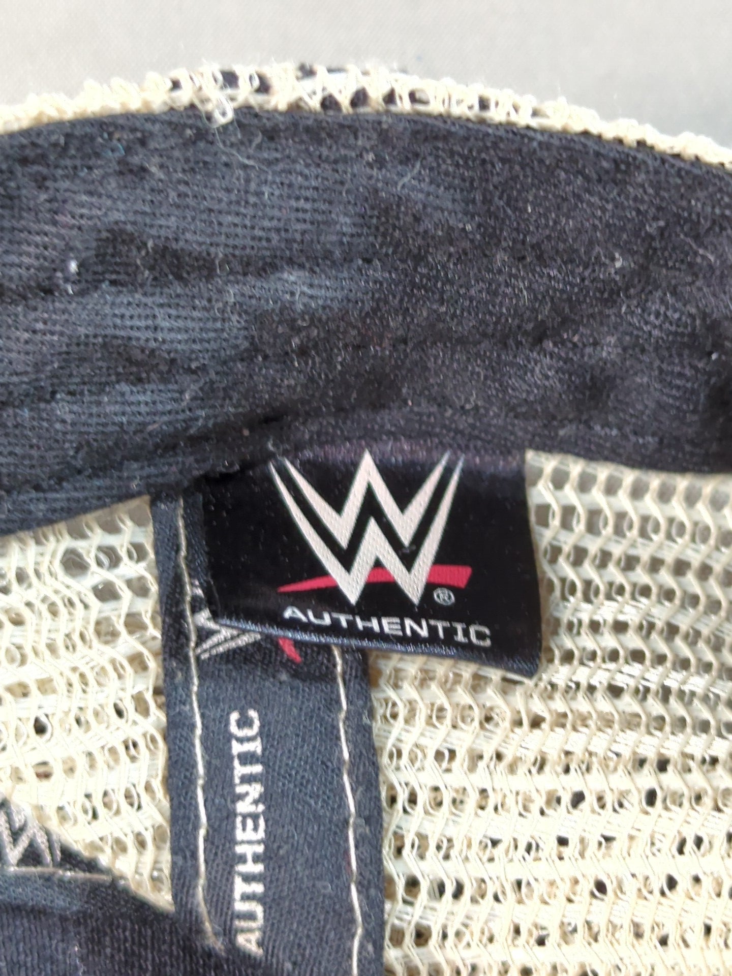 ストーン・コールド・スティーブ・オースチン メッシュキャップ③(WWE/ブラック)