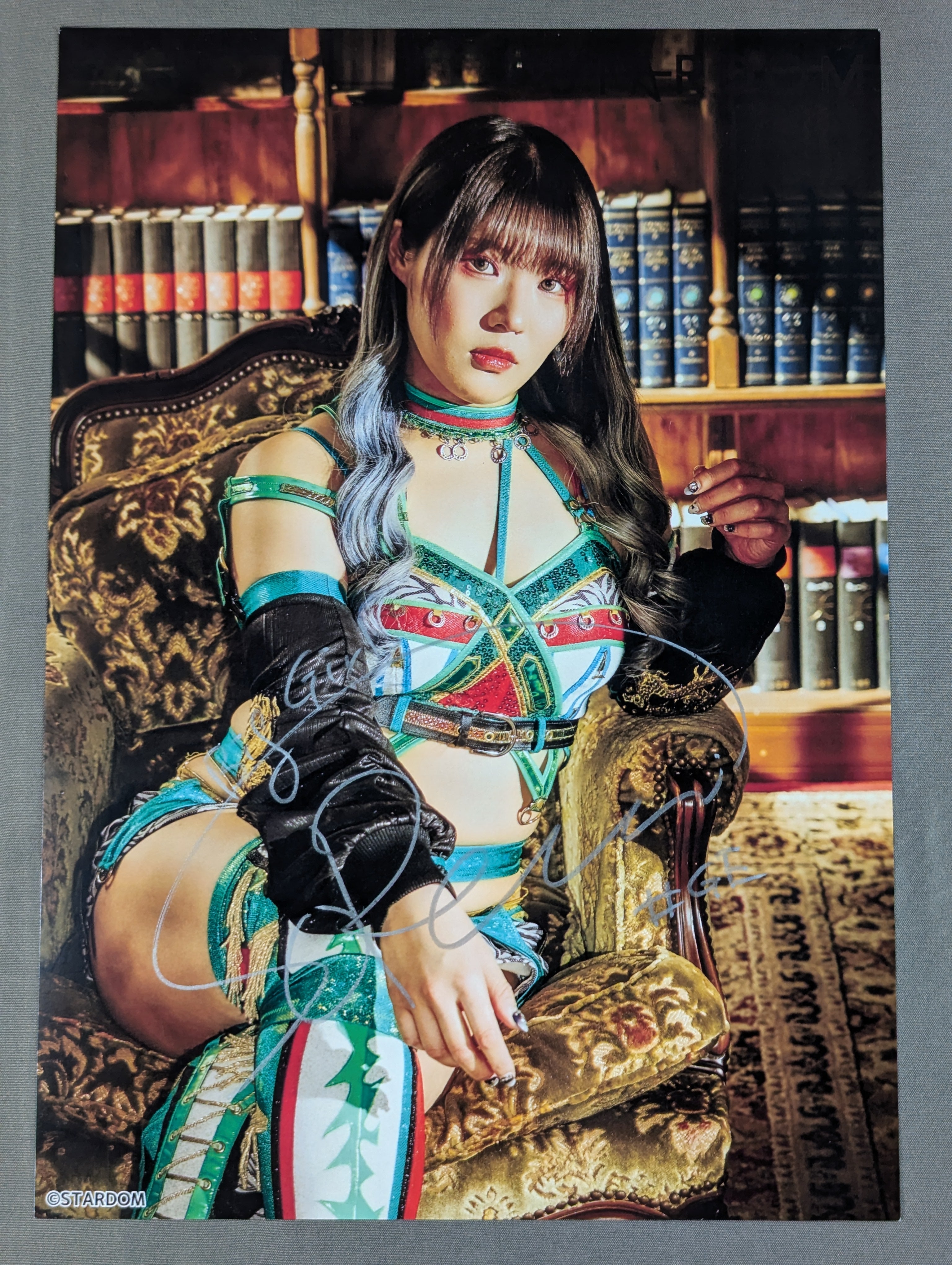 壮麗亜美 直筆サイン入り スターダムポートレート(E-8) – 闘道館