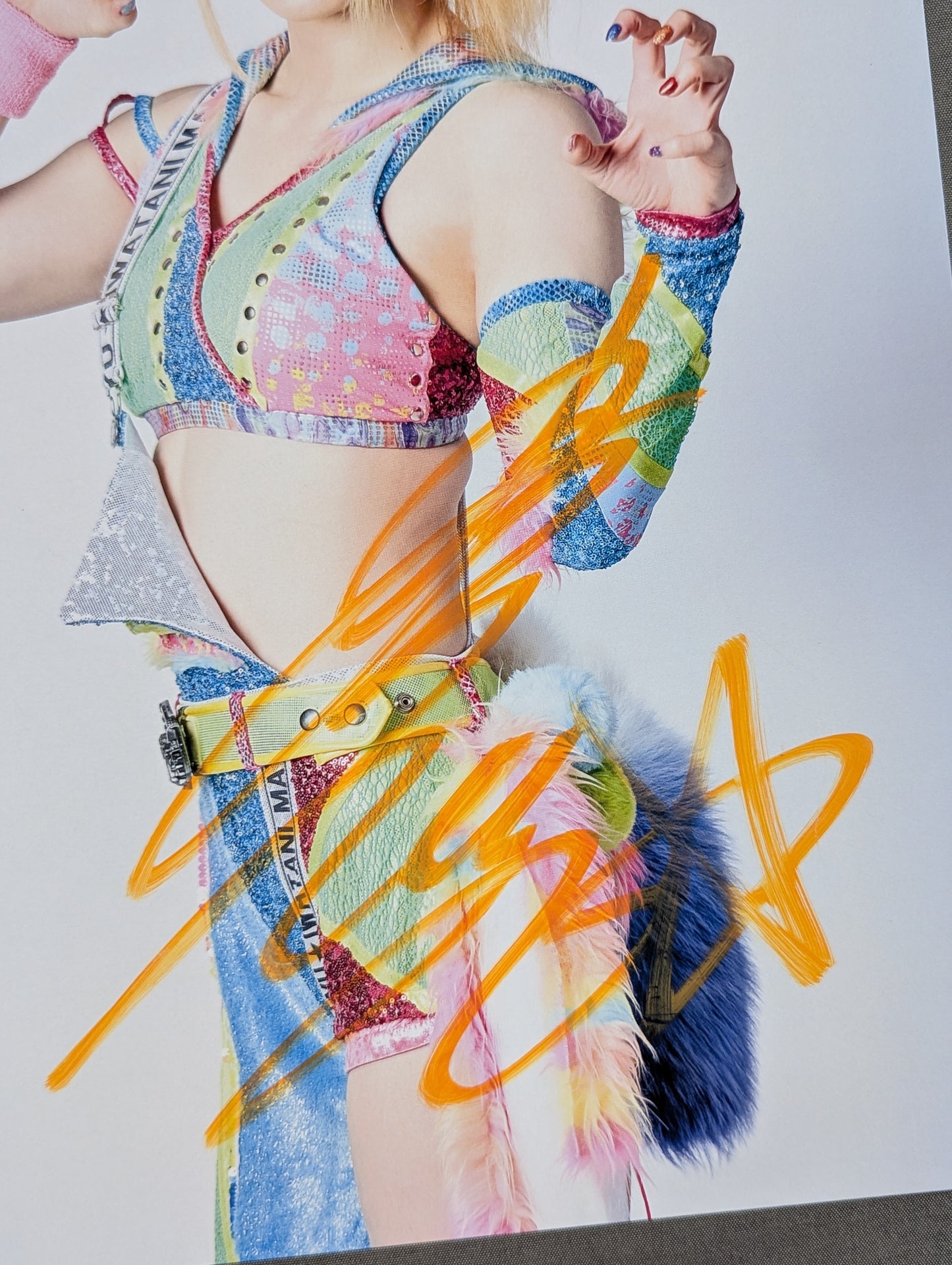 岩谷麻優 直筆サイン入り スターダムポートレート(A-1)