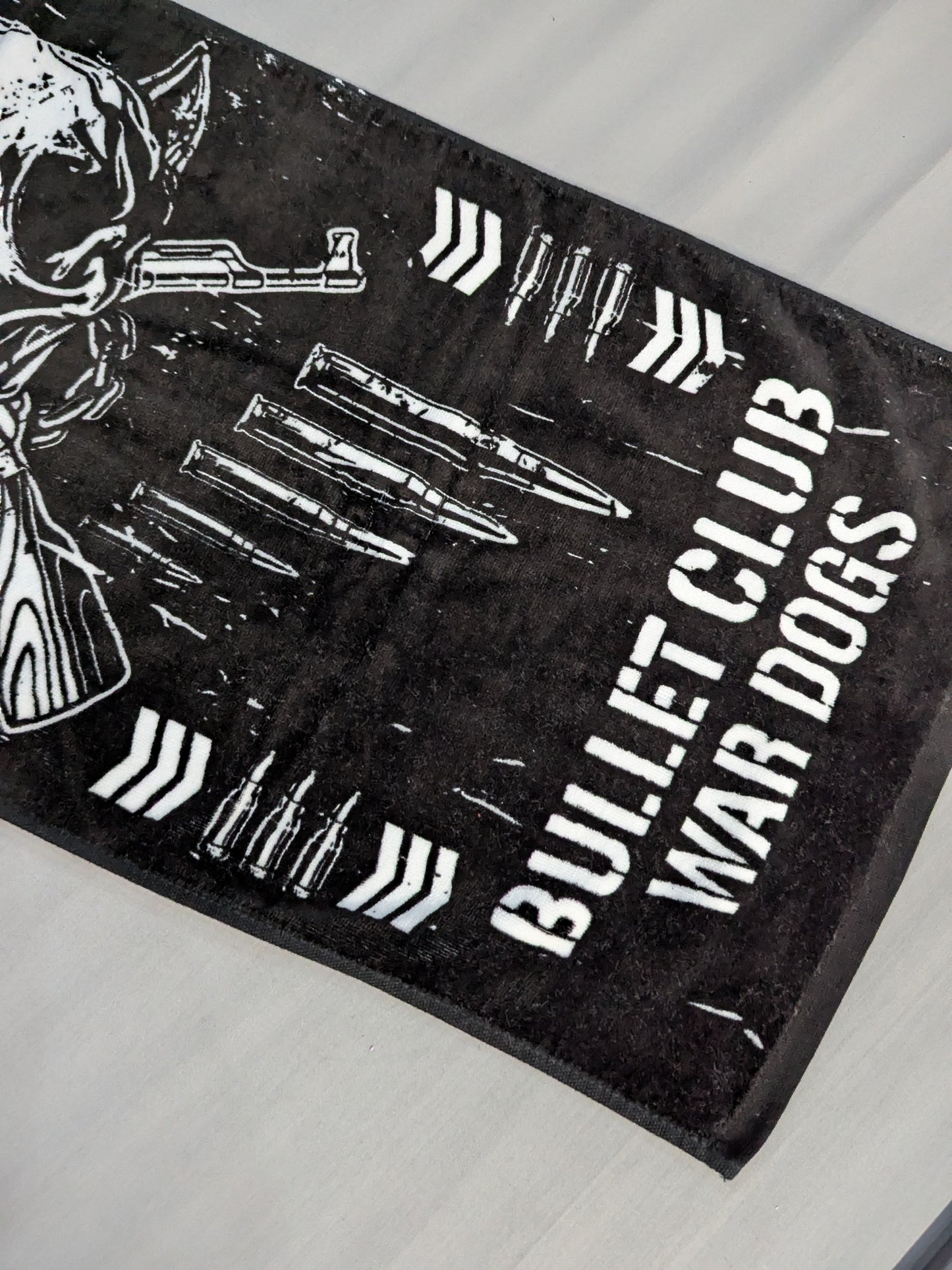 BULLET CLUB WAR DOGS スポーツタオル