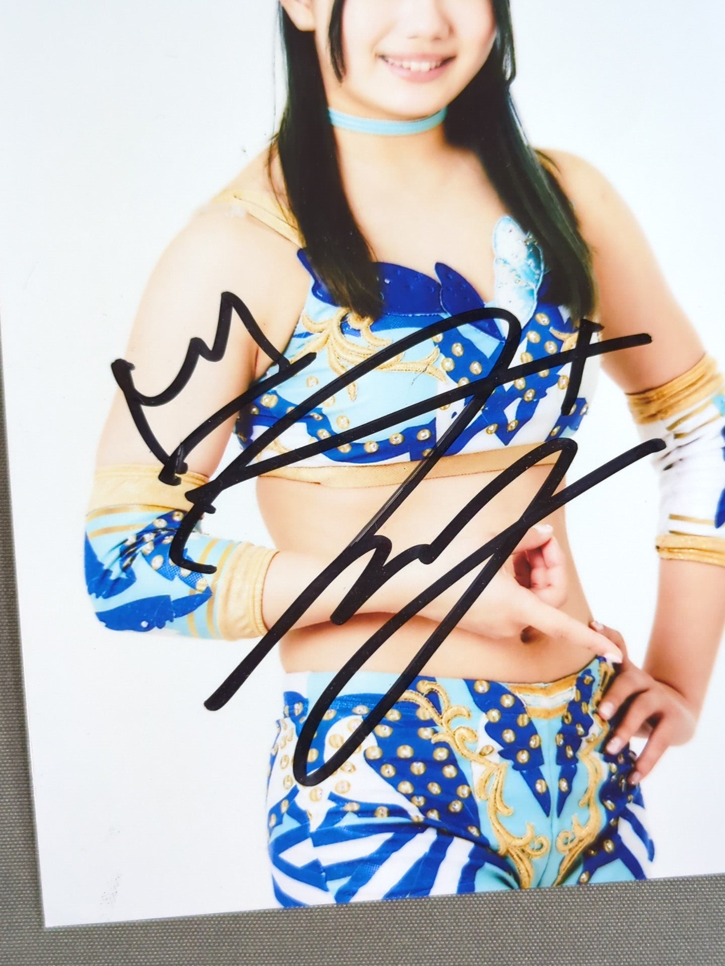Miyu Amasaki hand signed autograph photo (A-1)