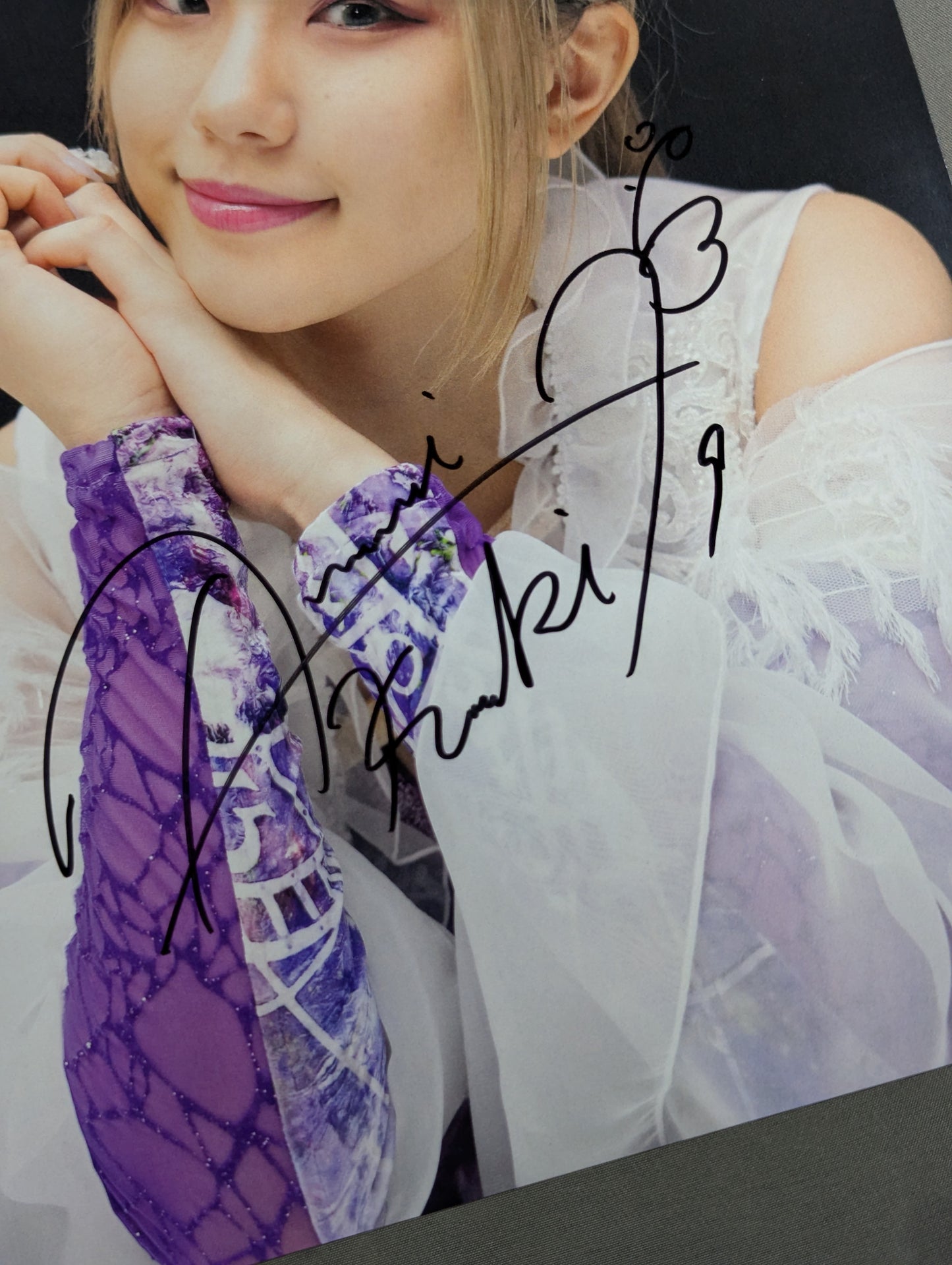 Amarei Kouki hand signed autograph Pro-Photo (D-4)