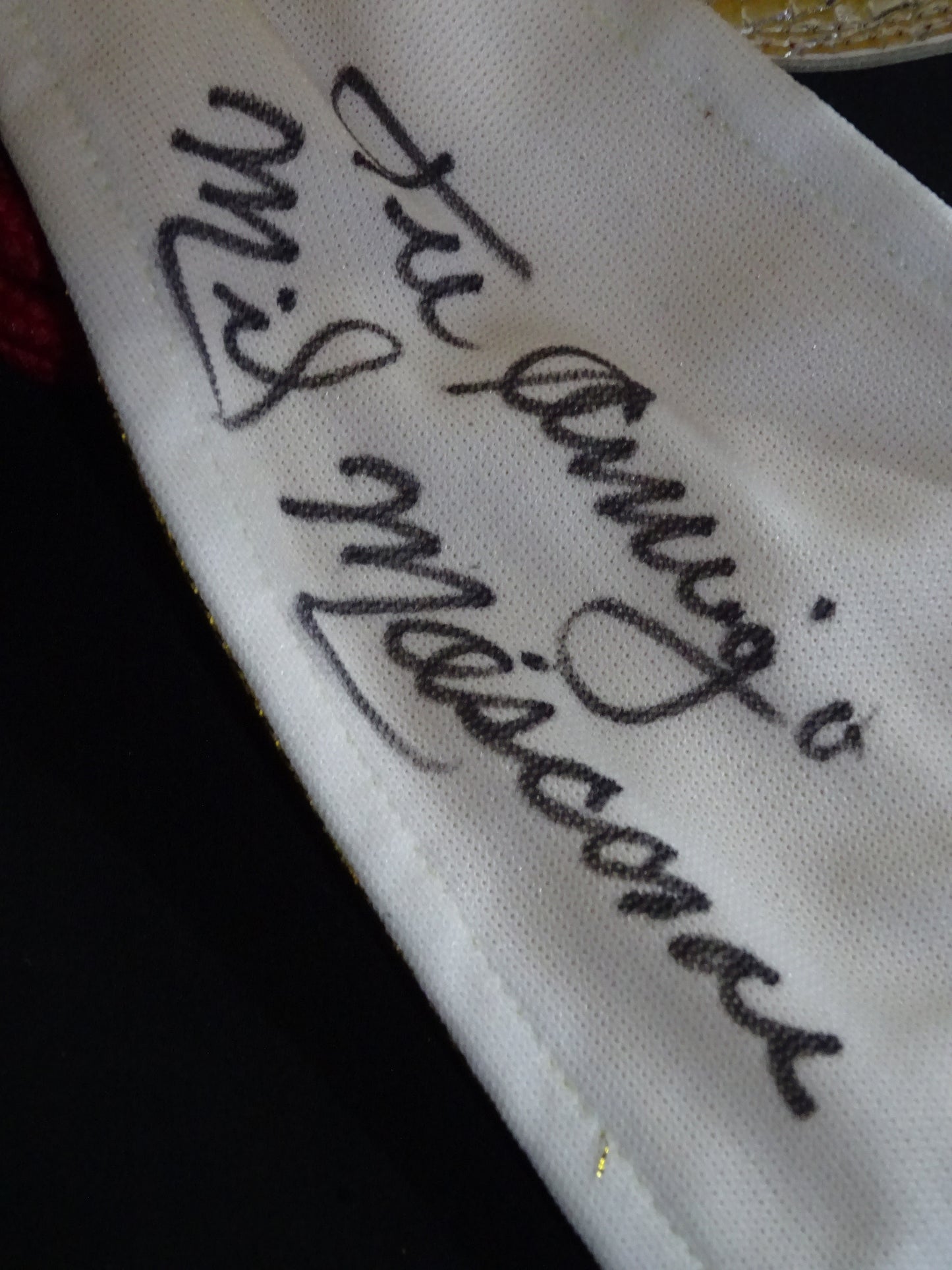 Mil Mascaras