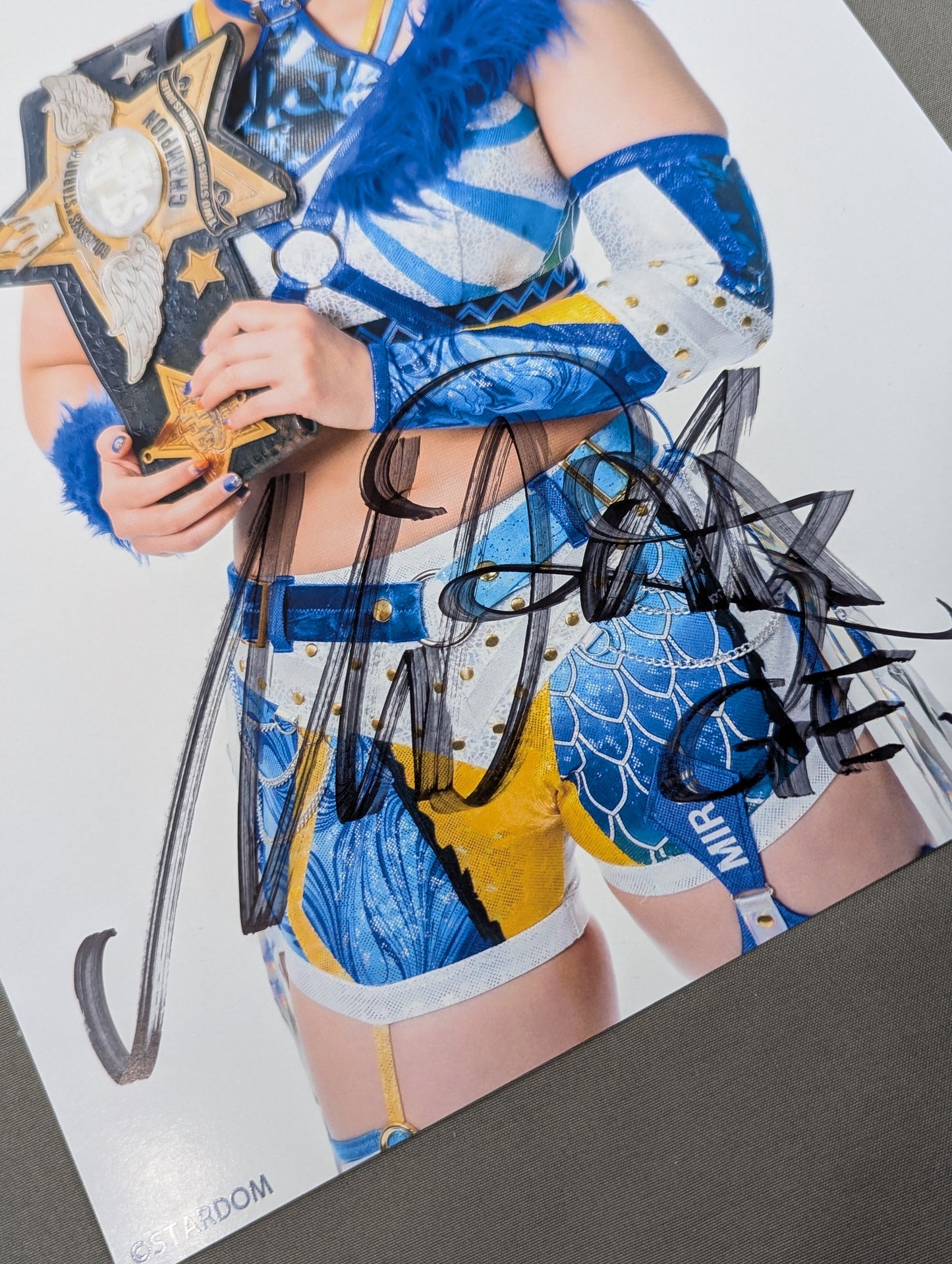 MIRAI 直筆サイン入り スターダムポートレート(D-7)