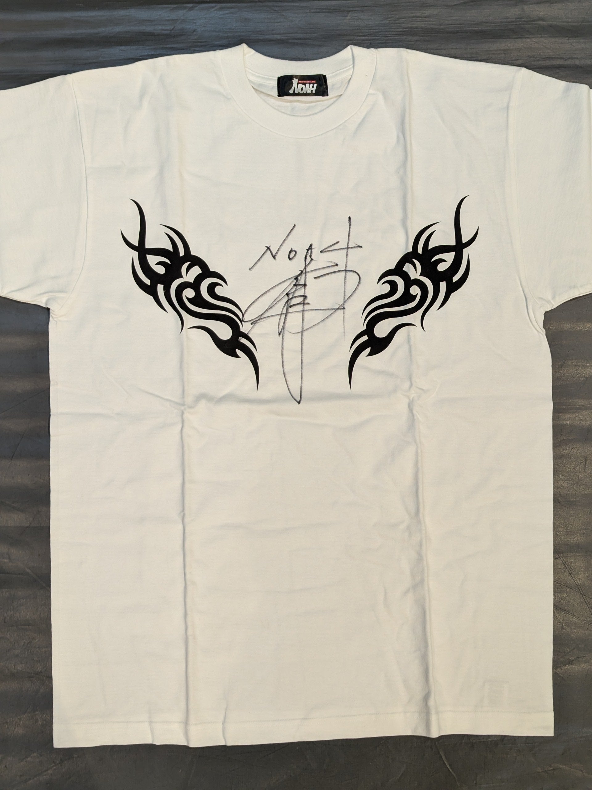 直筆サイン入り】秋山準 Tシャツ – 闘道館