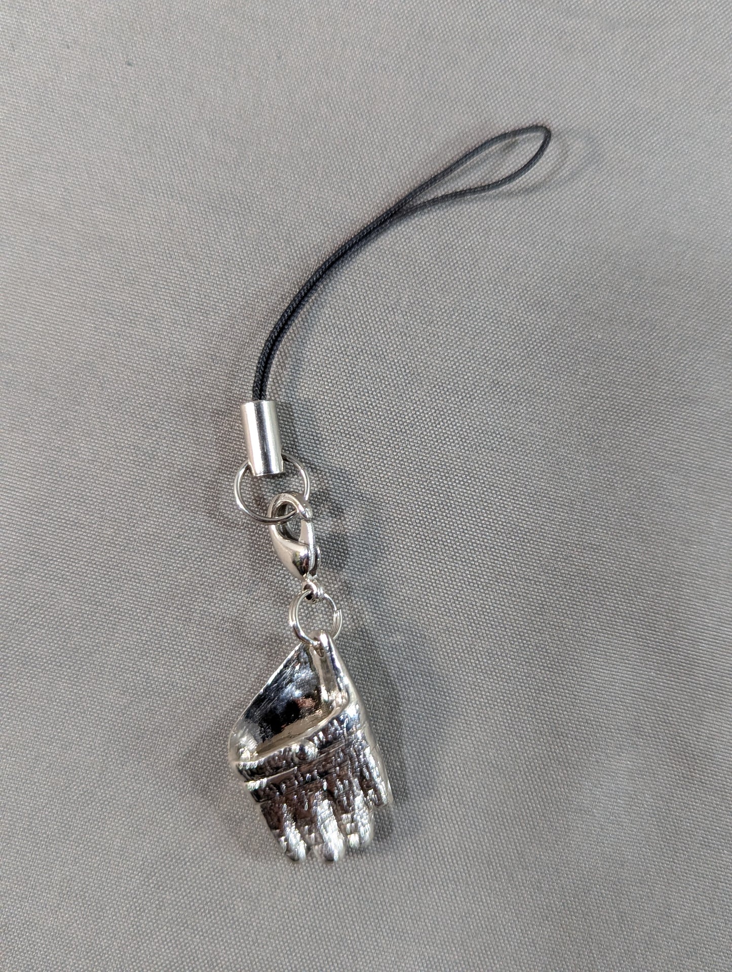 Takashi Iizuka Iron Finger Strap