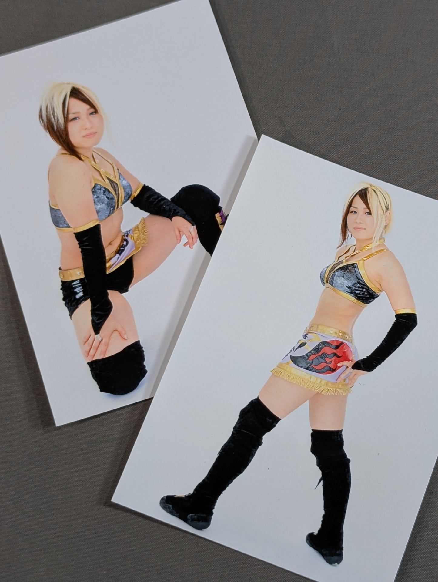 Io Shirai (Iyo Sky) & Mio Shirai 2 hand signed autographs photo Set (1)