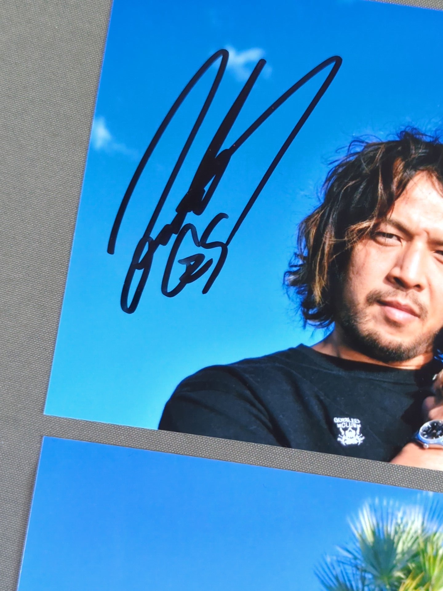KENTA hand signed autograph photo Set of 2 (1)