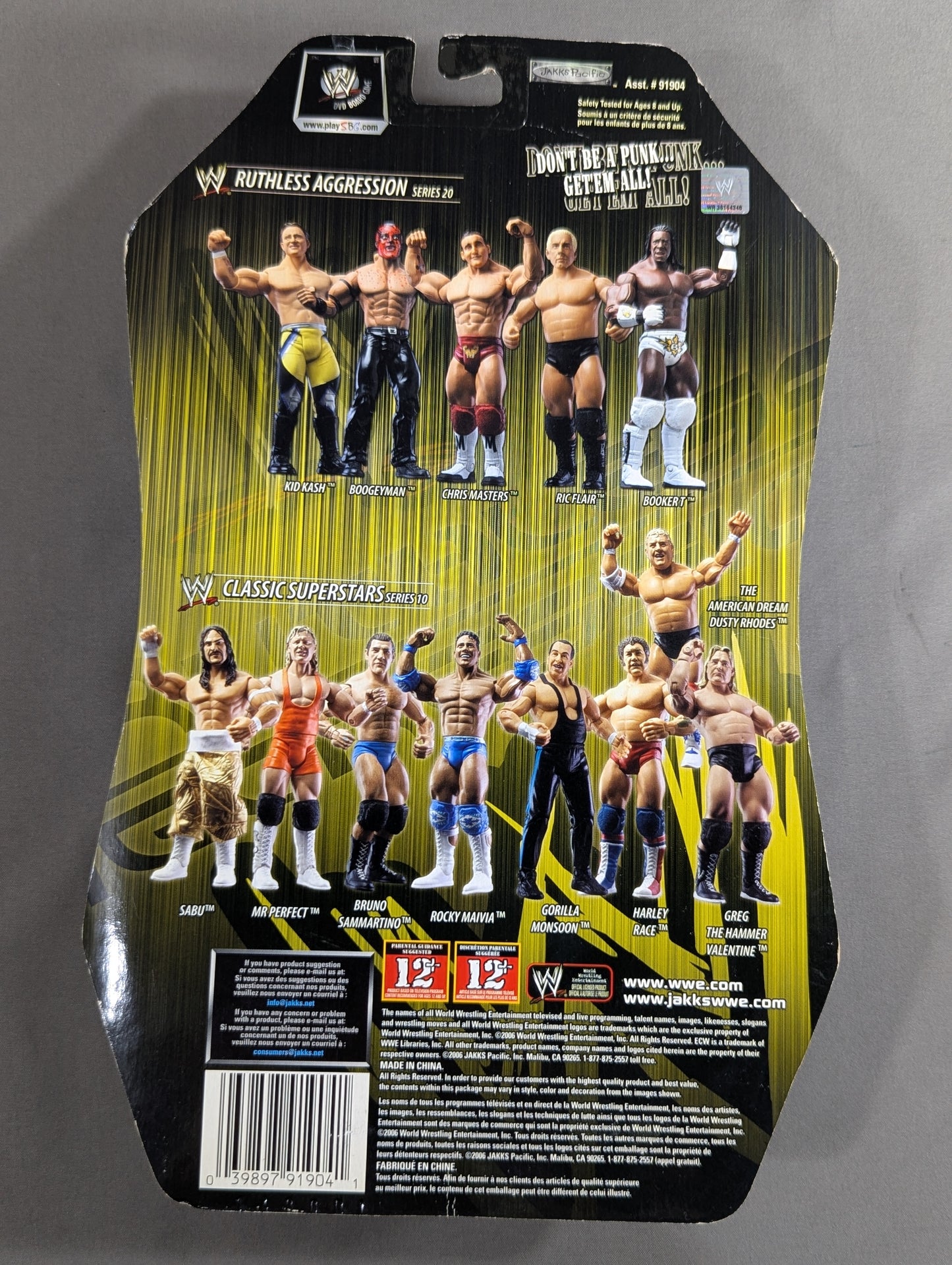 Kid Cash (yellow × black tights)