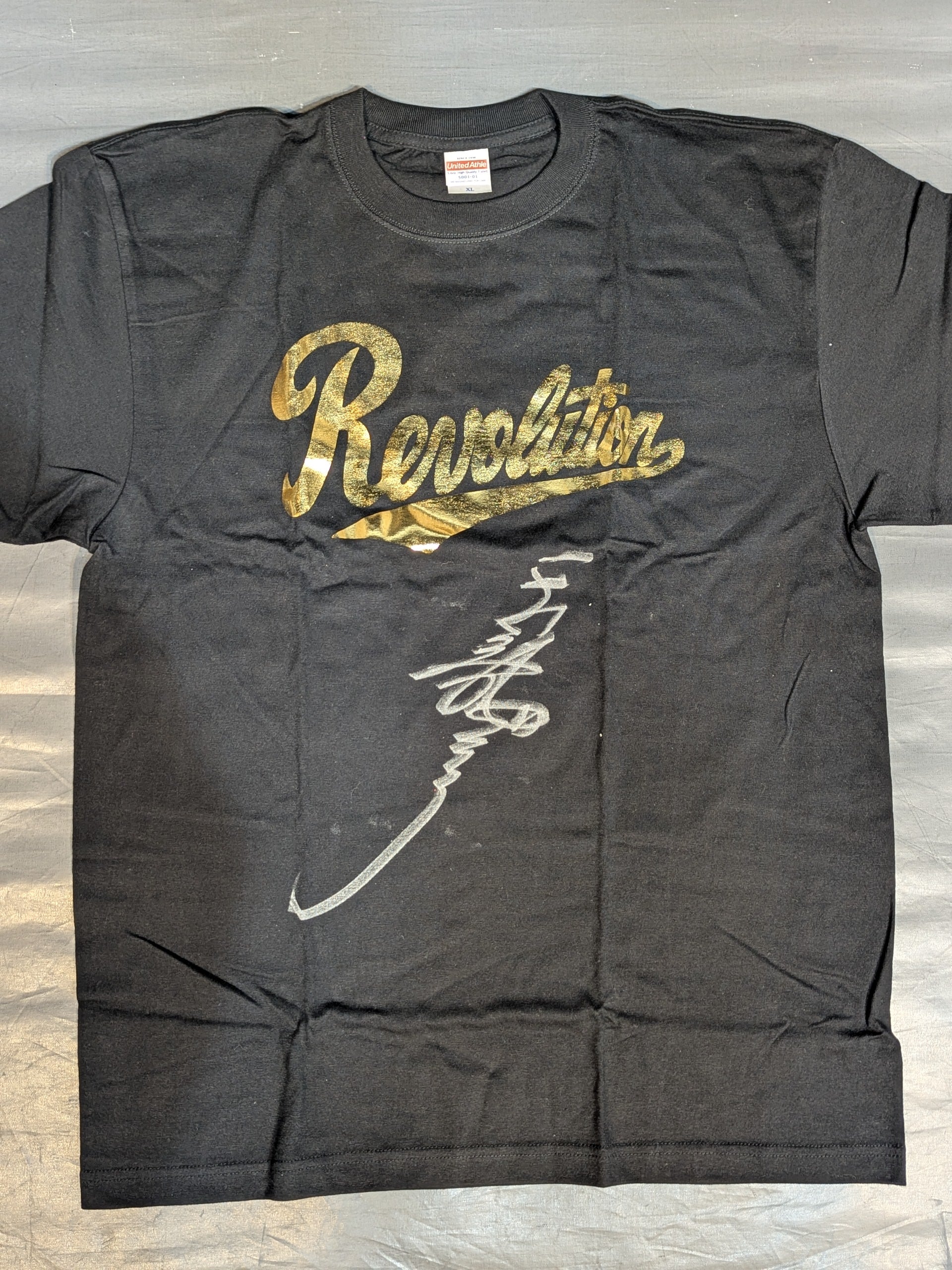直筆サイン入り】天龍源一郎「Revolution」Tシャツ(ブラック×金箔押し